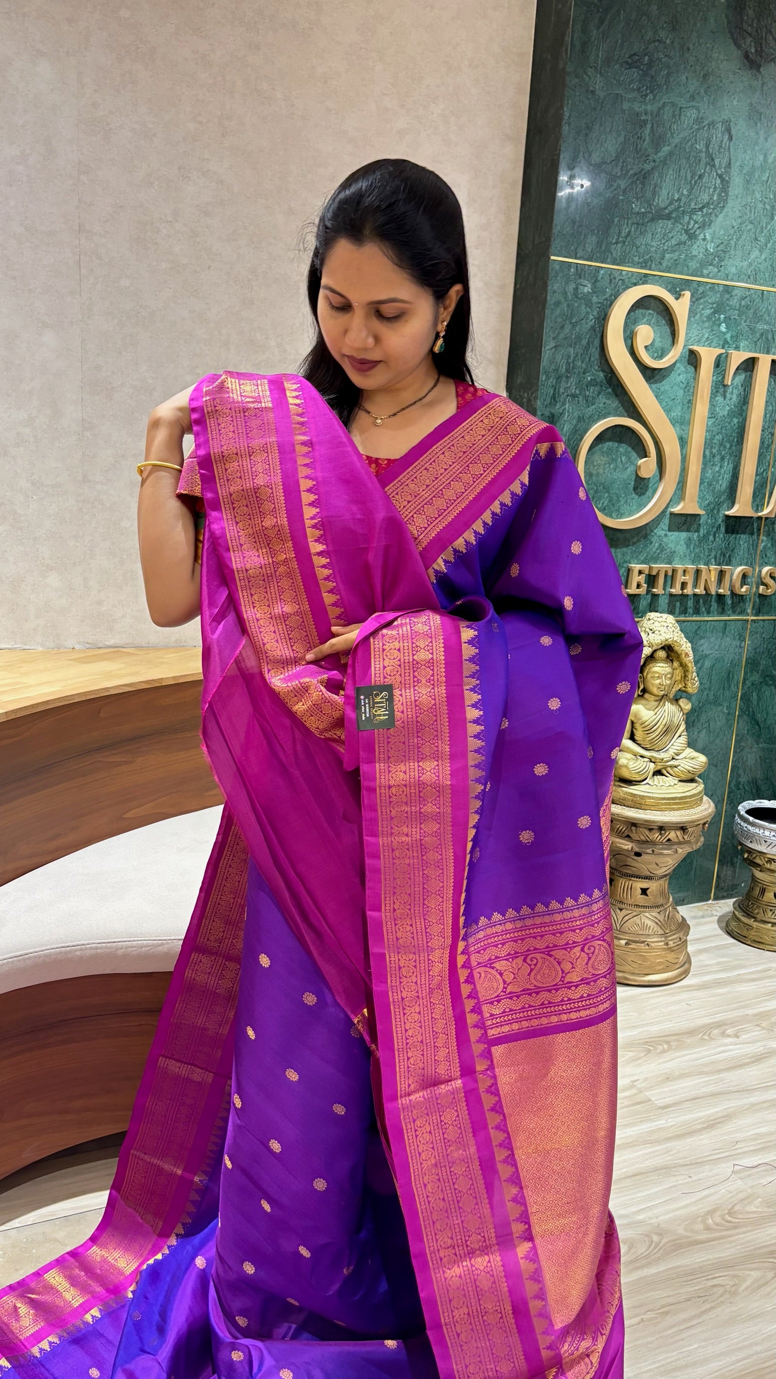 Handloom gadwal pattu
