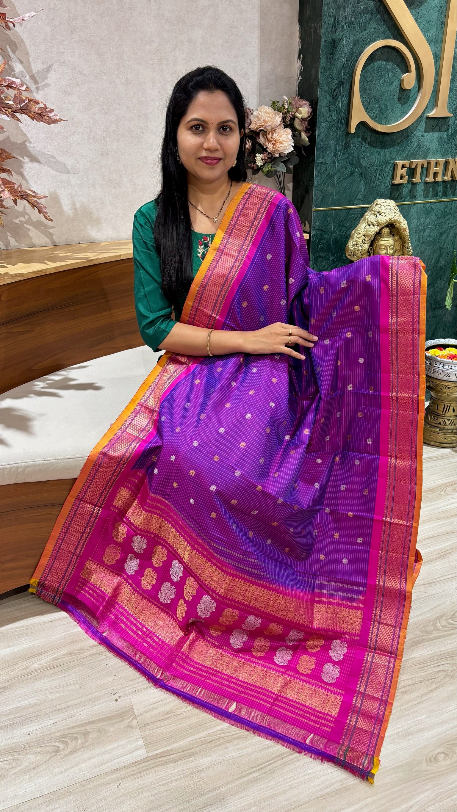 Handloom gadwal duppata