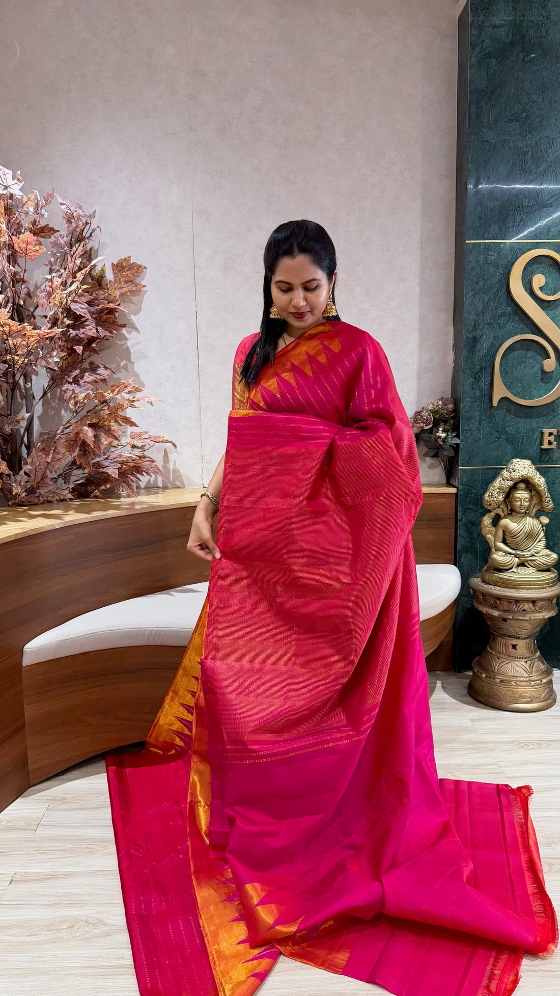 Handloom gadwal tissue border