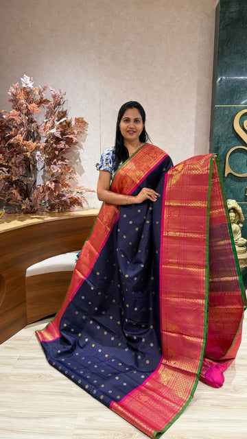 Handloom gadwal pattu