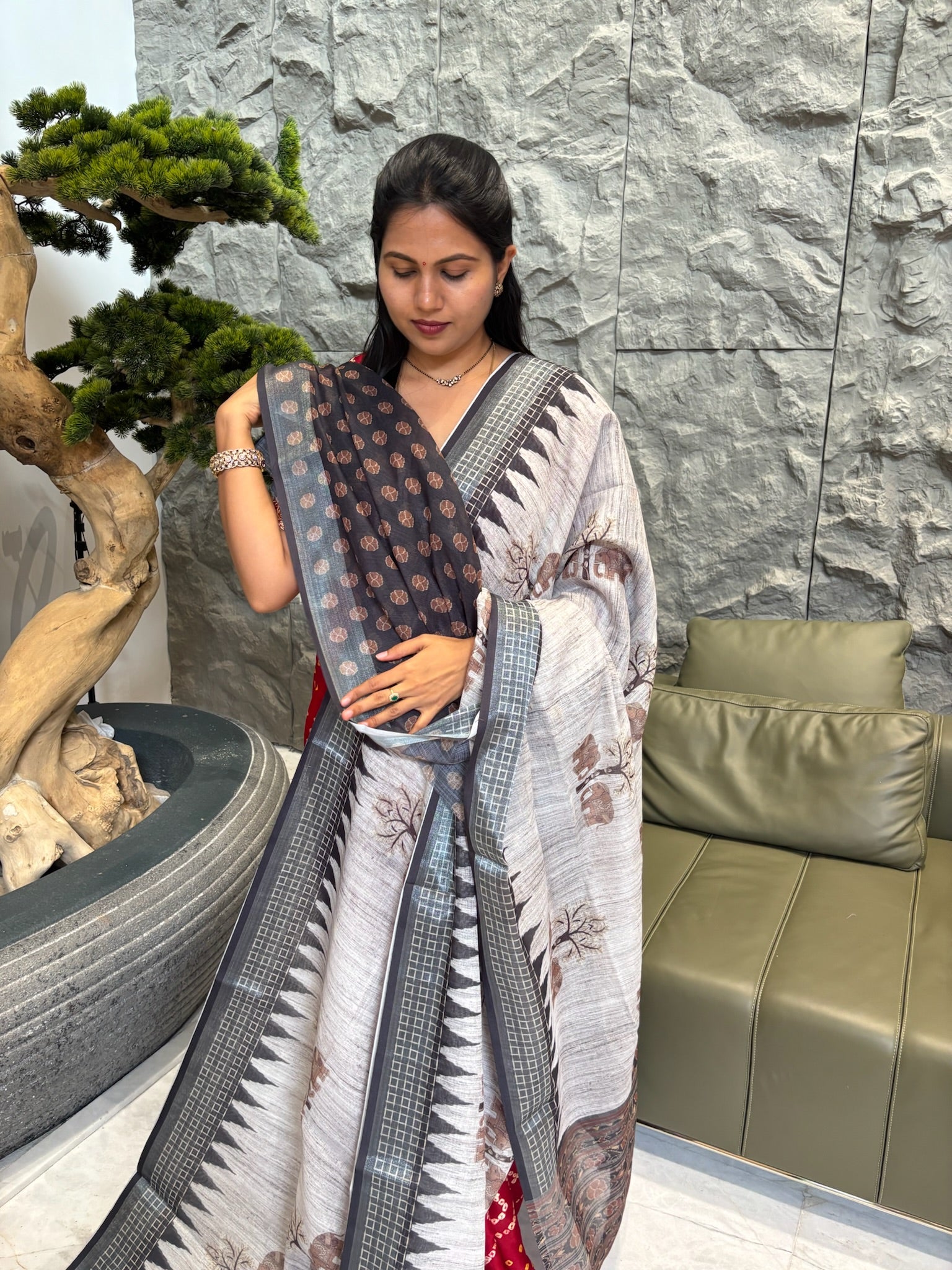 Grey linen 2 elephant design