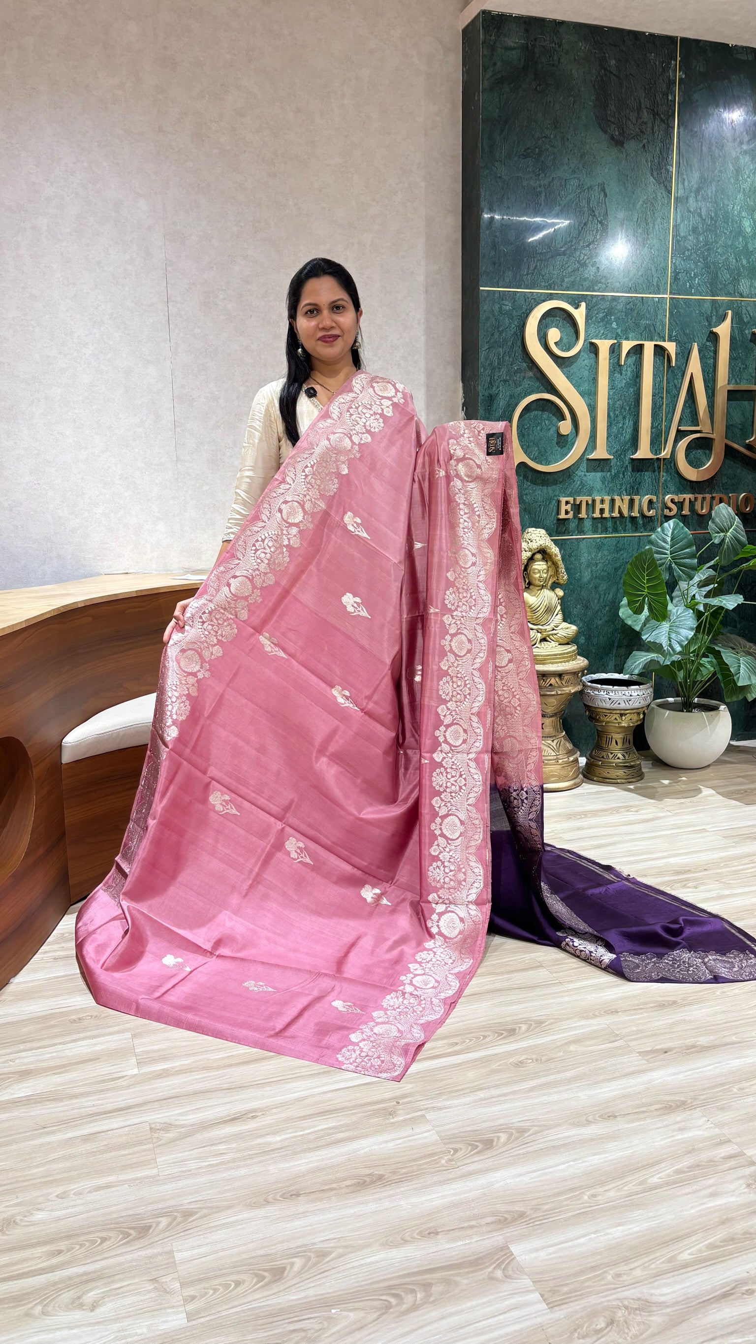 Handloom mango pattu