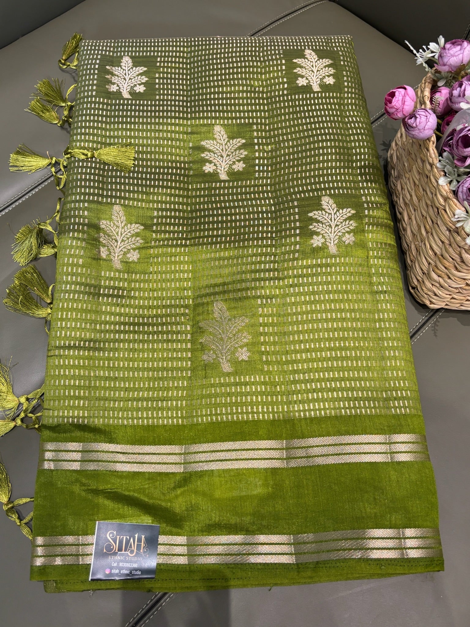 Fancy mango pattu mehendi green