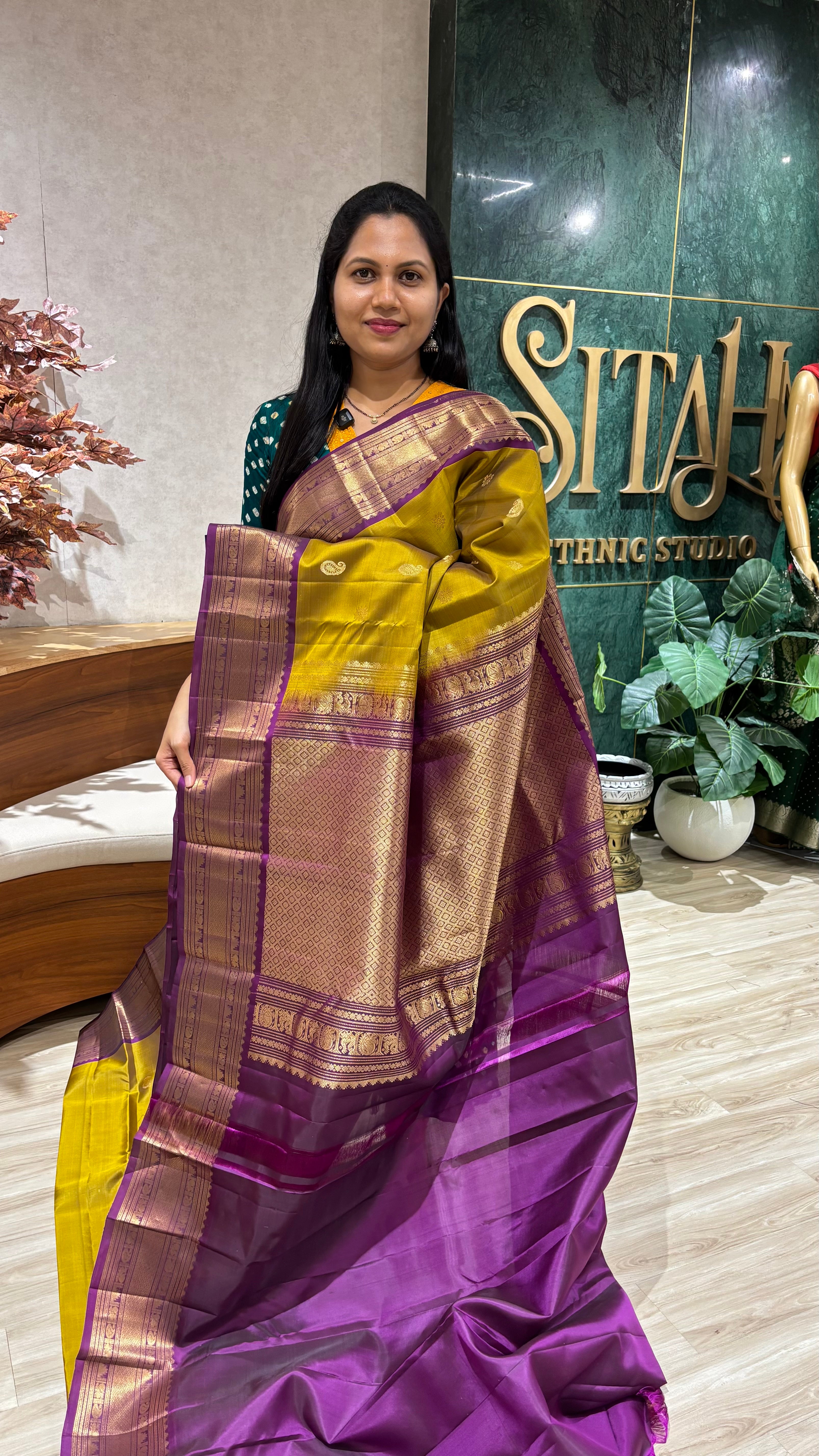 Light weight kanchi pattu