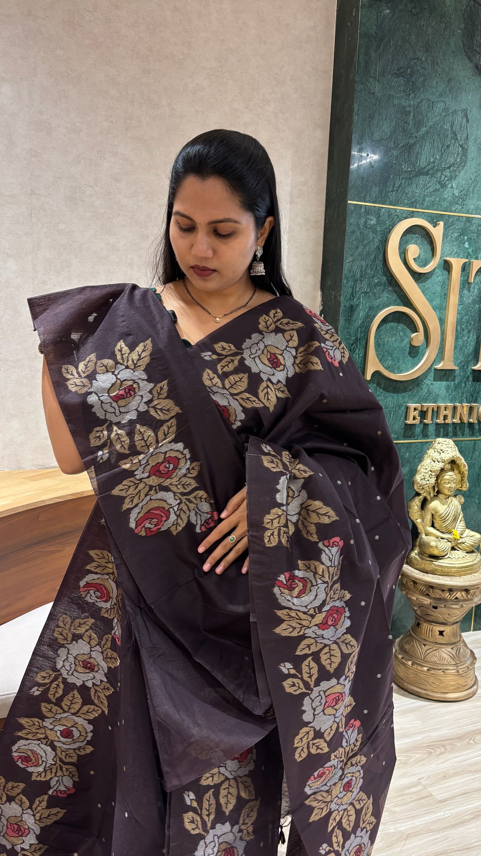 Madhuram linen brown