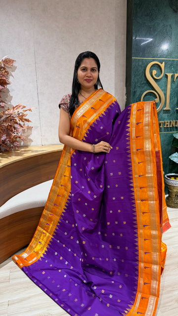 Handloom  Gadwal tissue muniya border