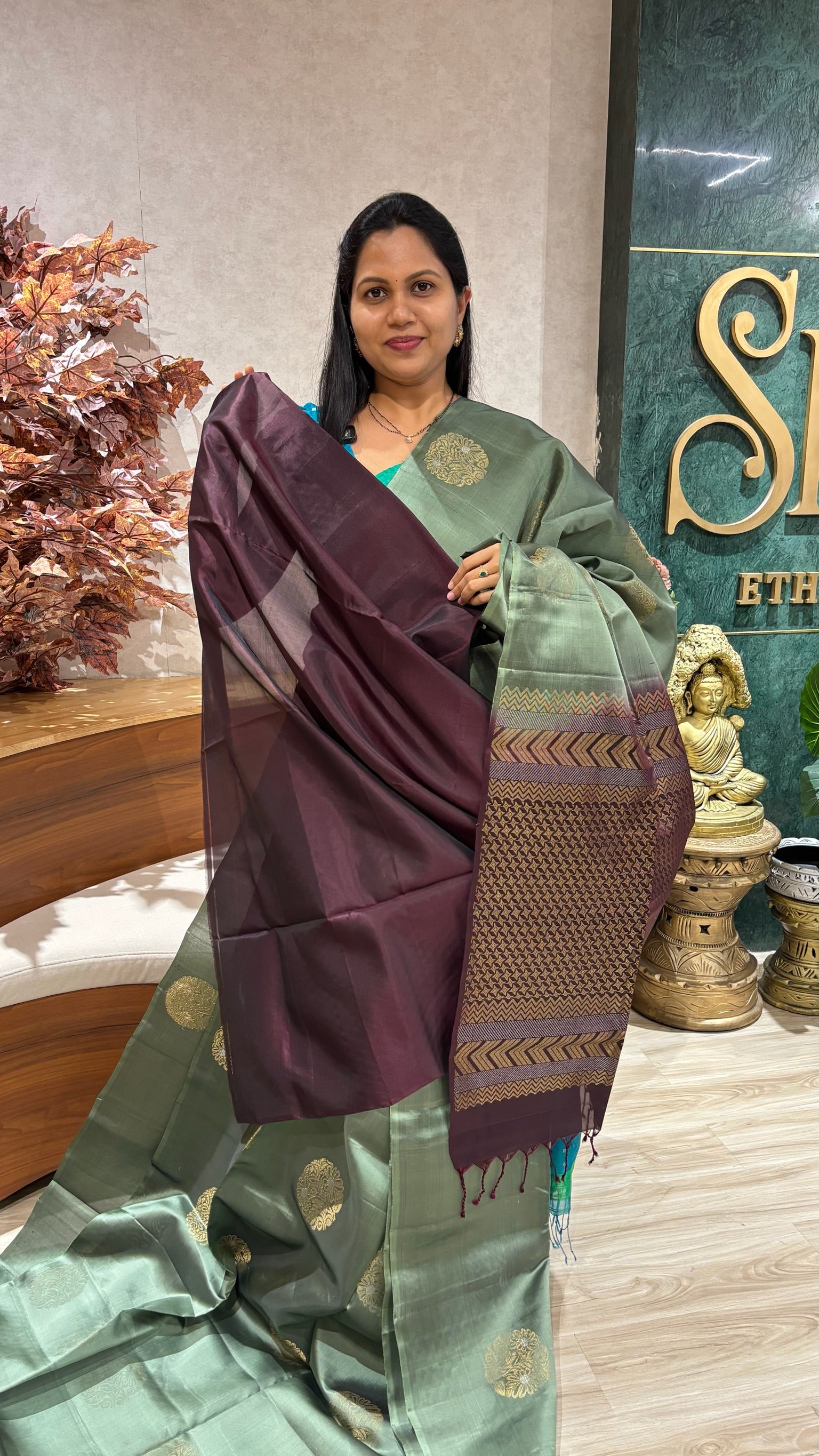 Light weight kanchi pattu