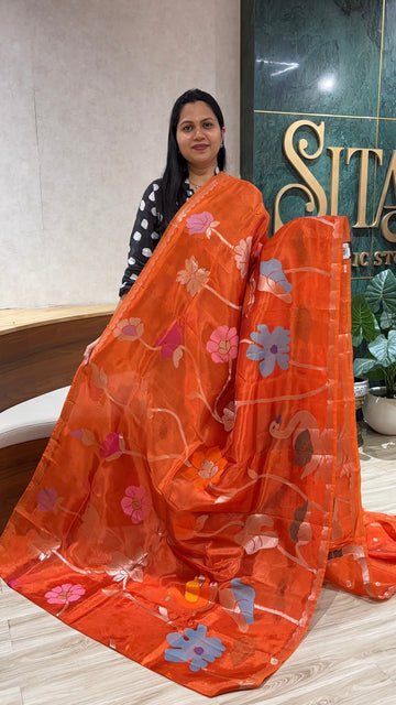 Paper silk swan design