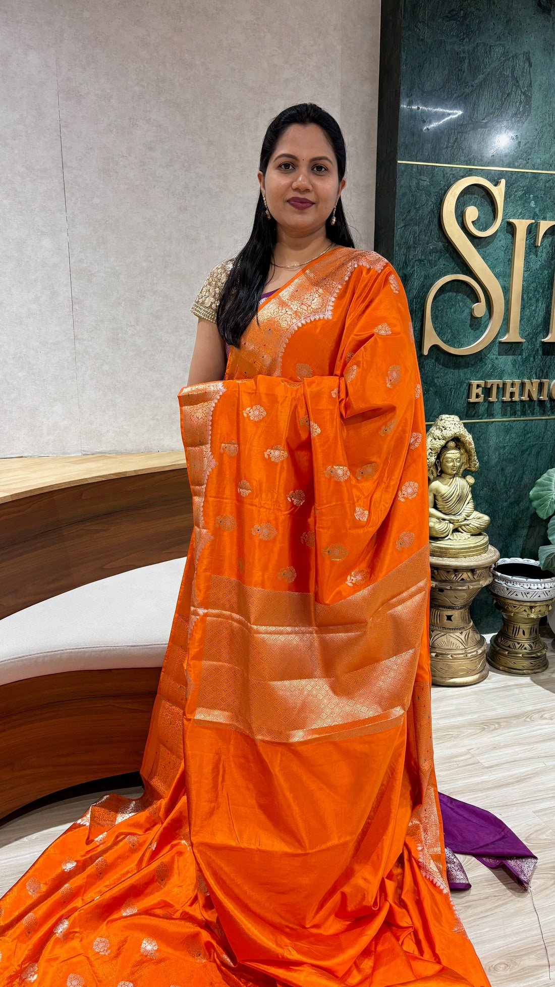 Banaras scallop orange