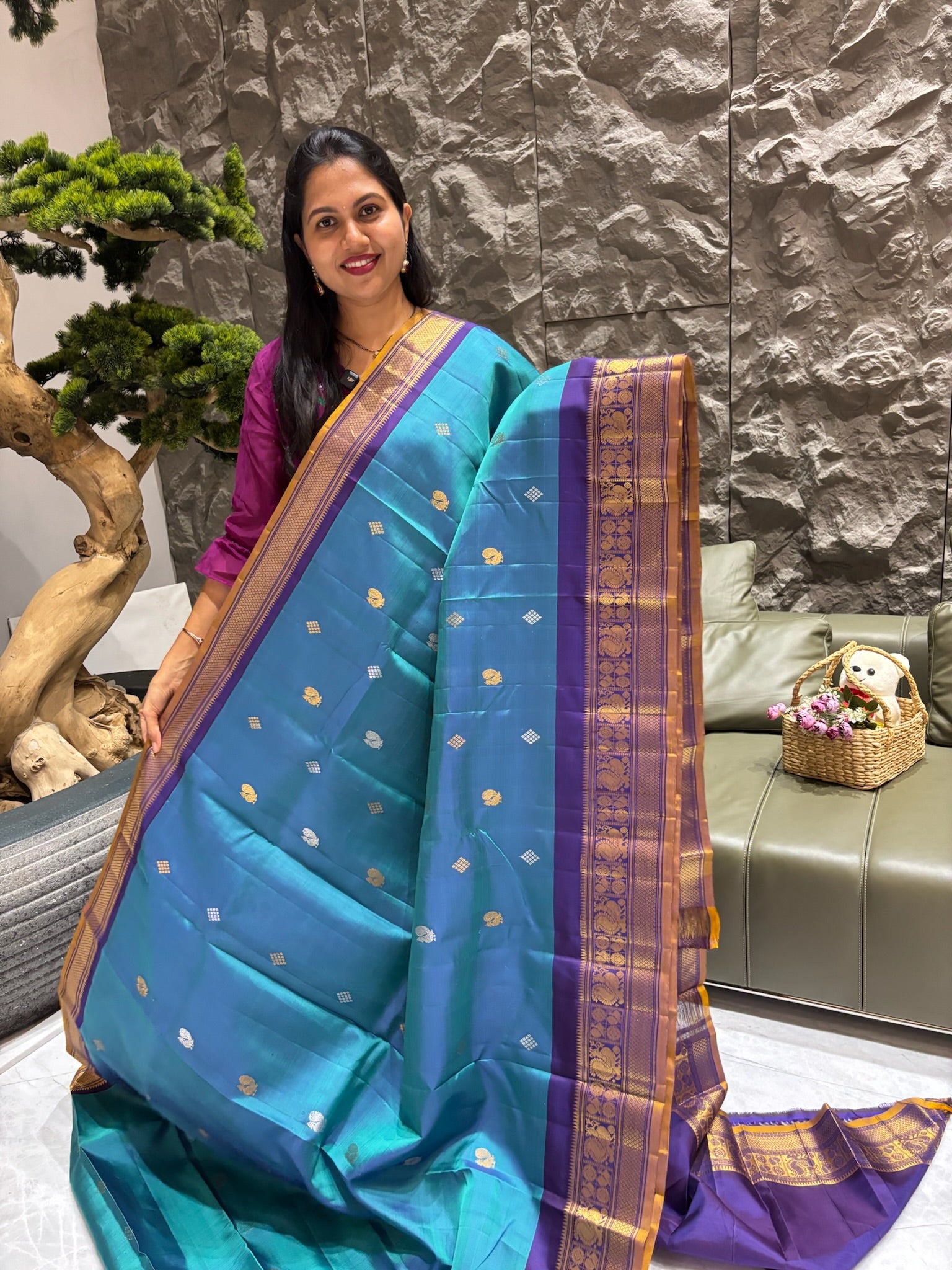 Handloom Gadwal pattu blue purple