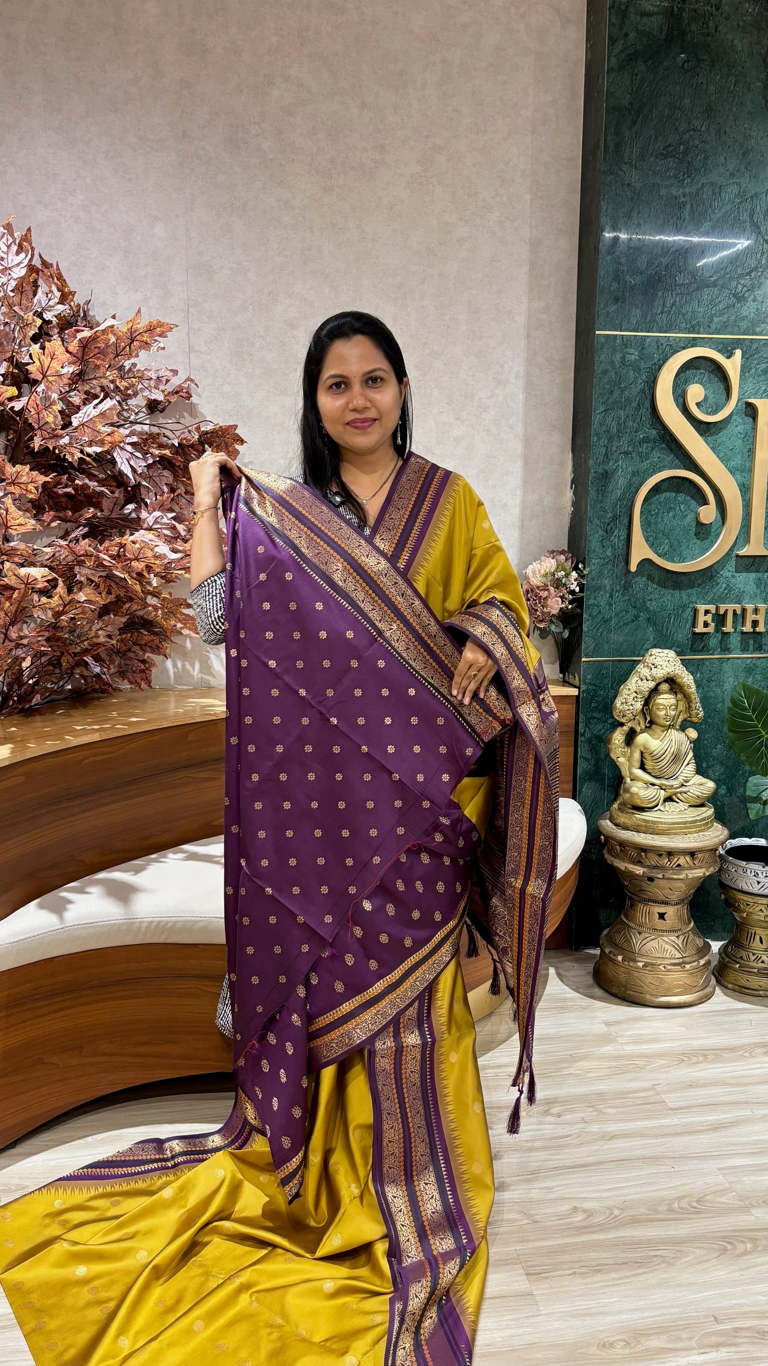 Fancy silk temple border