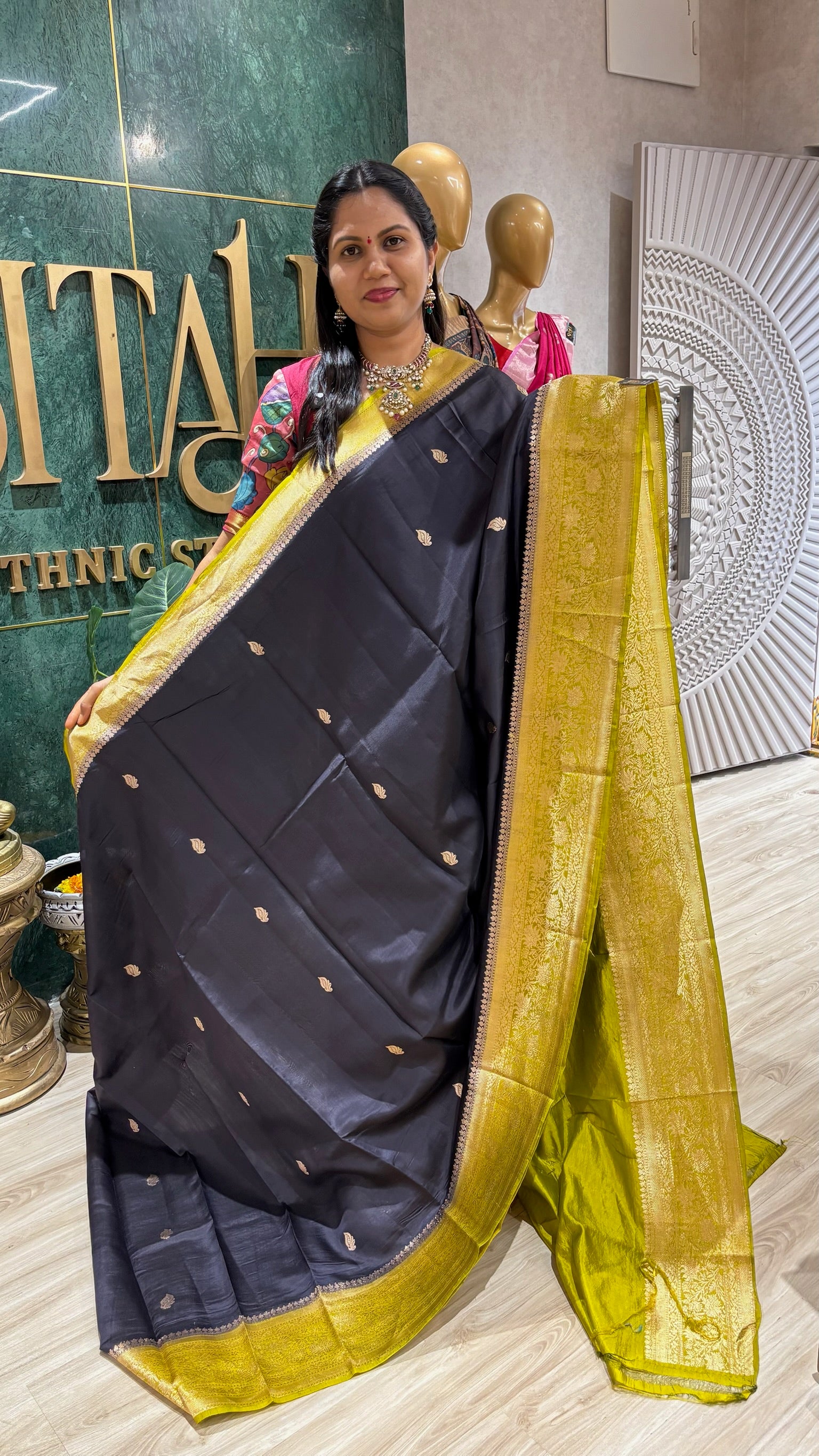 Pure handloom mango pattu