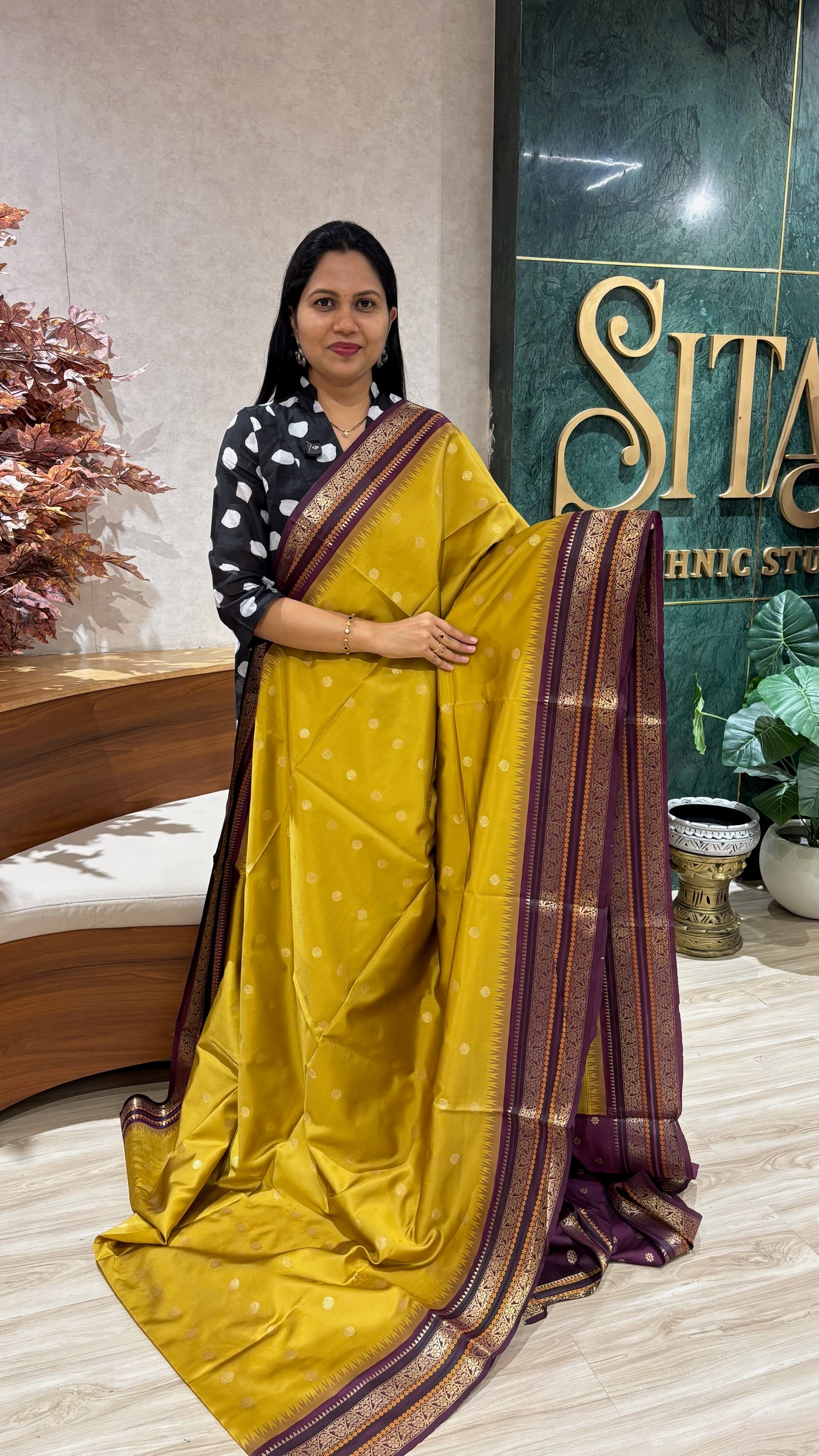 Fancy silk temple border yellow-wine