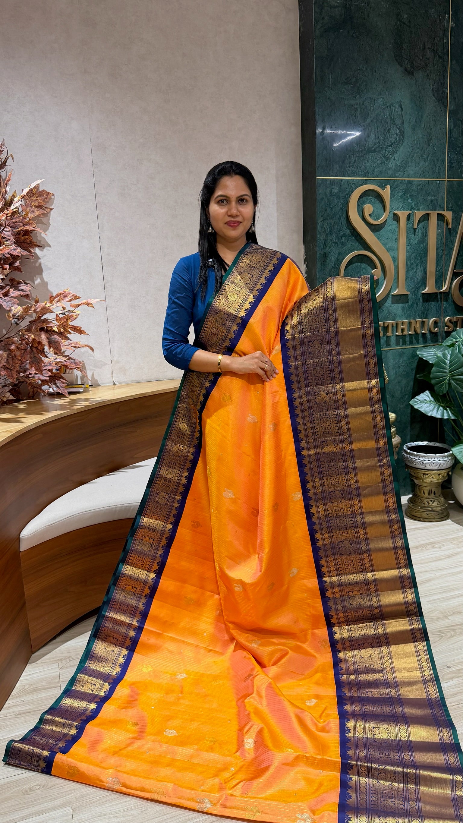 Handloom gadwal pattu