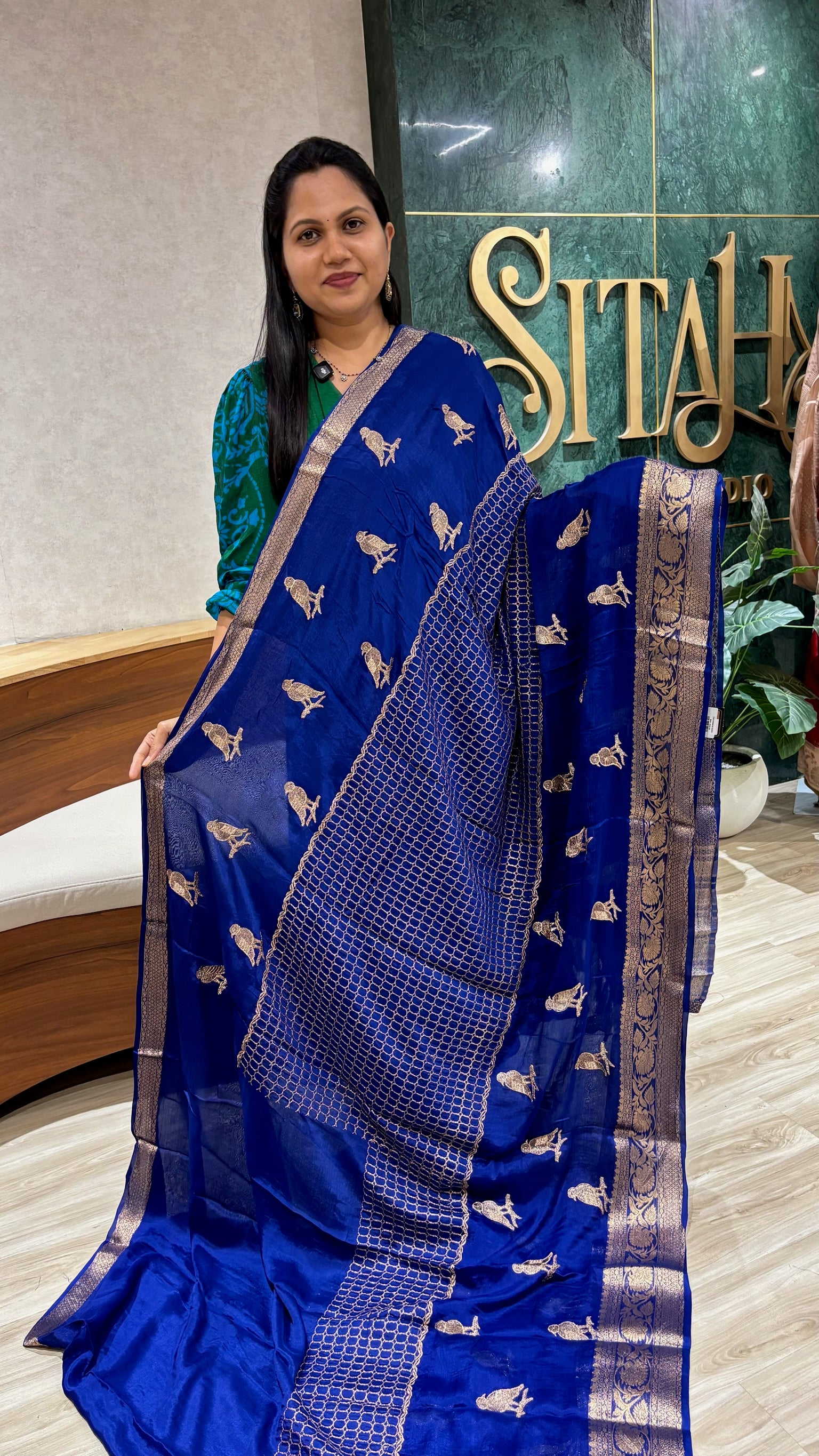Chiffon weaving -embroidery blue