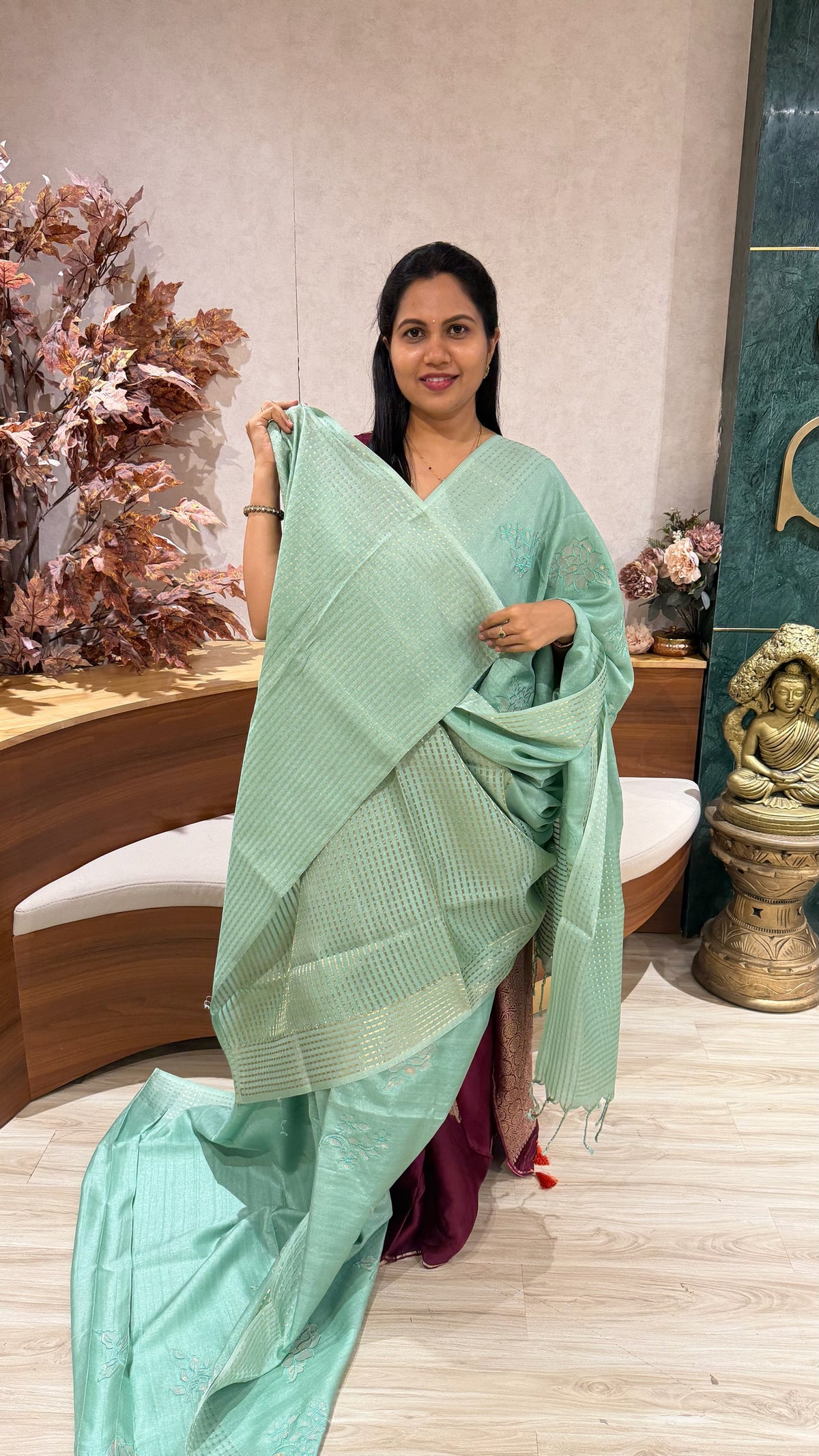 Tussar applique