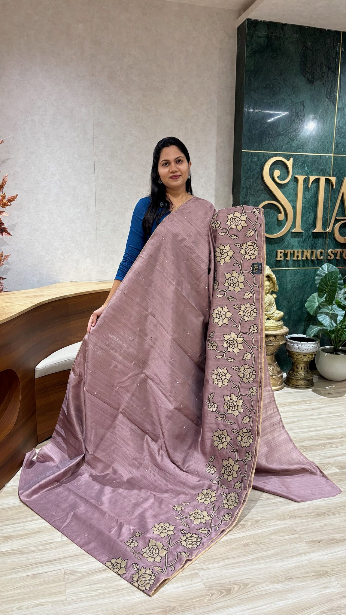 Tussar tissue applique