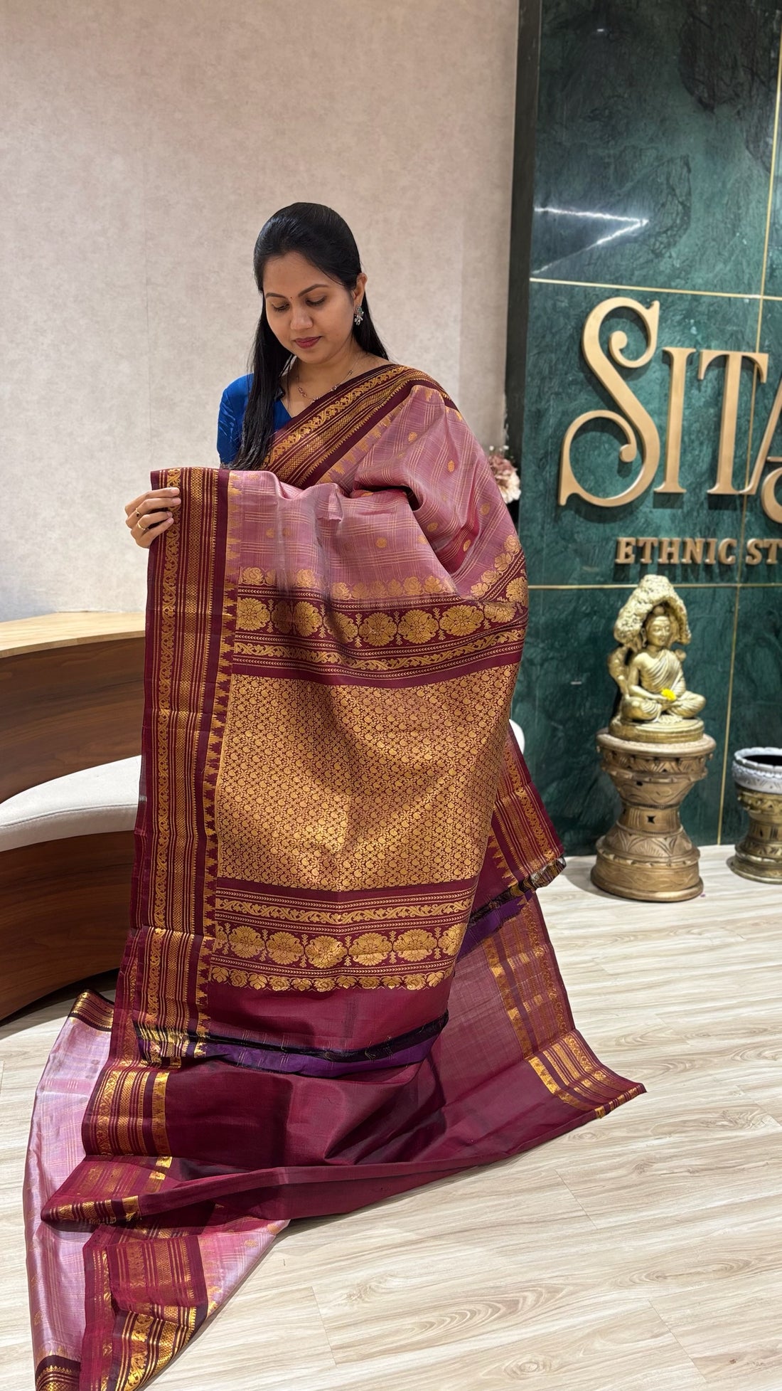 Handloom gadwal pattu