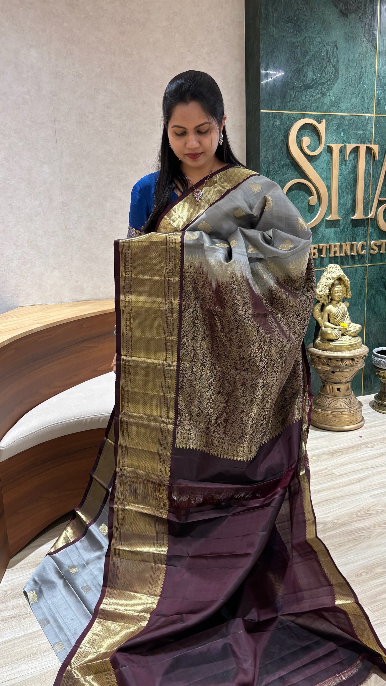 Light weight kanchi pattu