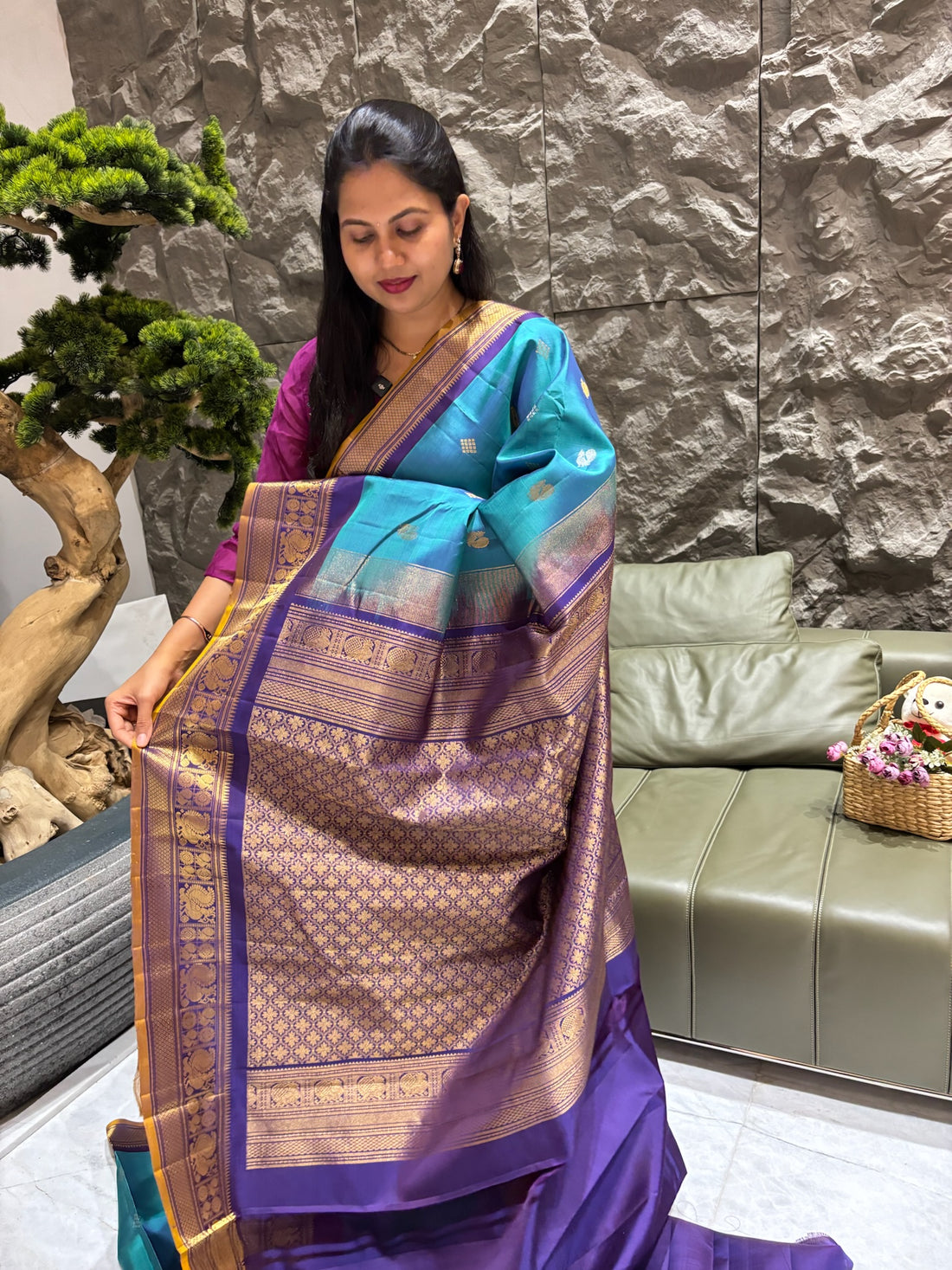 Handloom Gadwal pattu blue purple