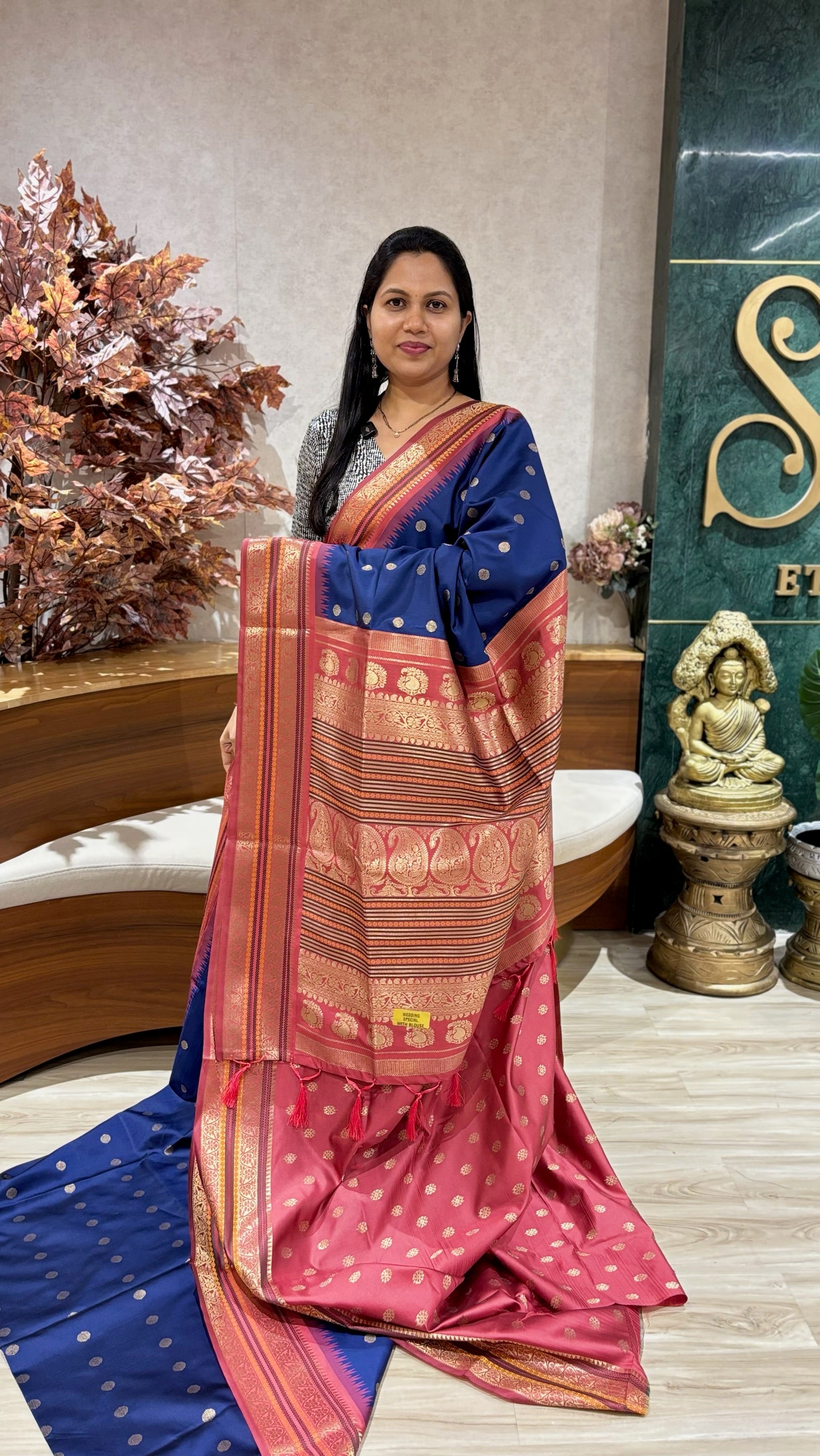 Fancy silk temple border