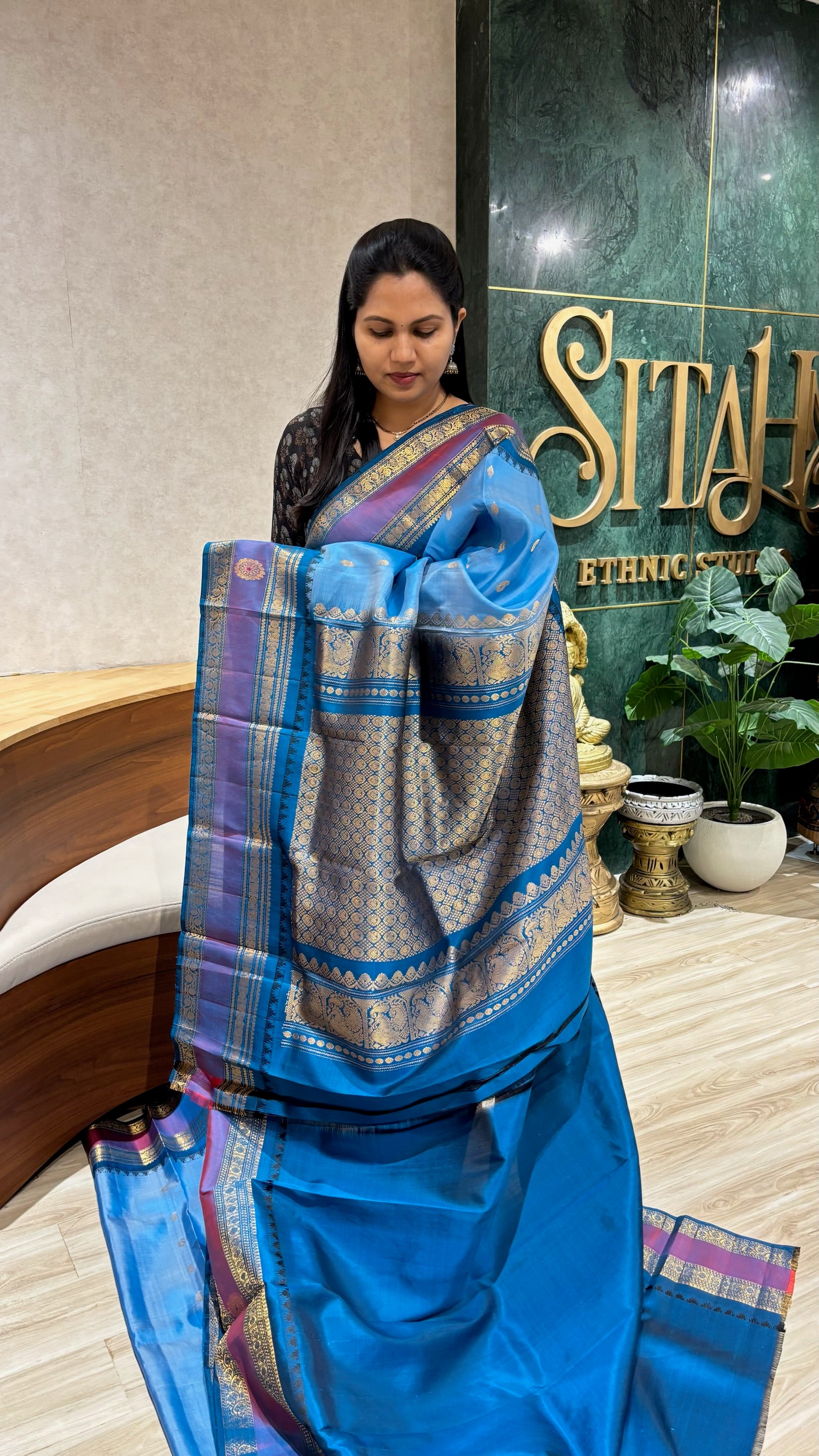 Handloom gadwal pattu