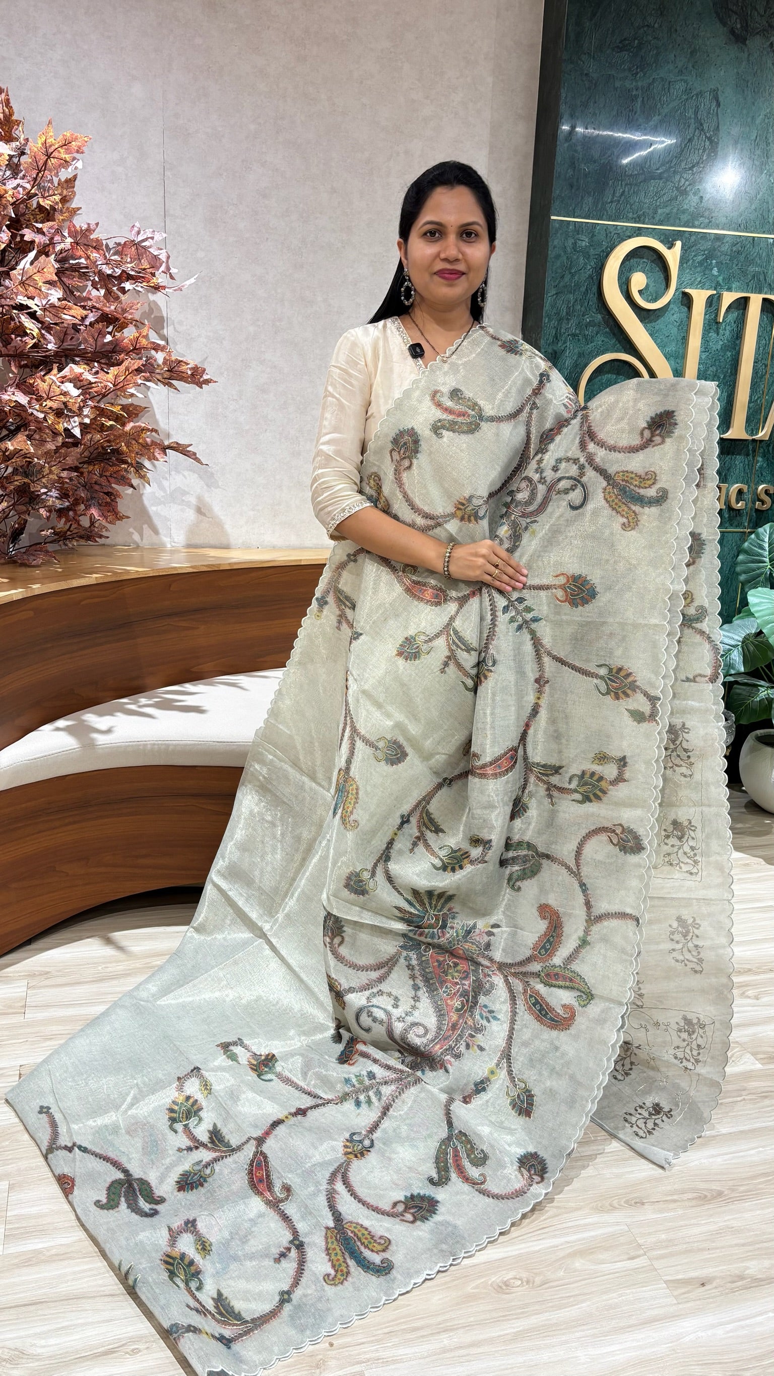 Soft tissue pitai work silver