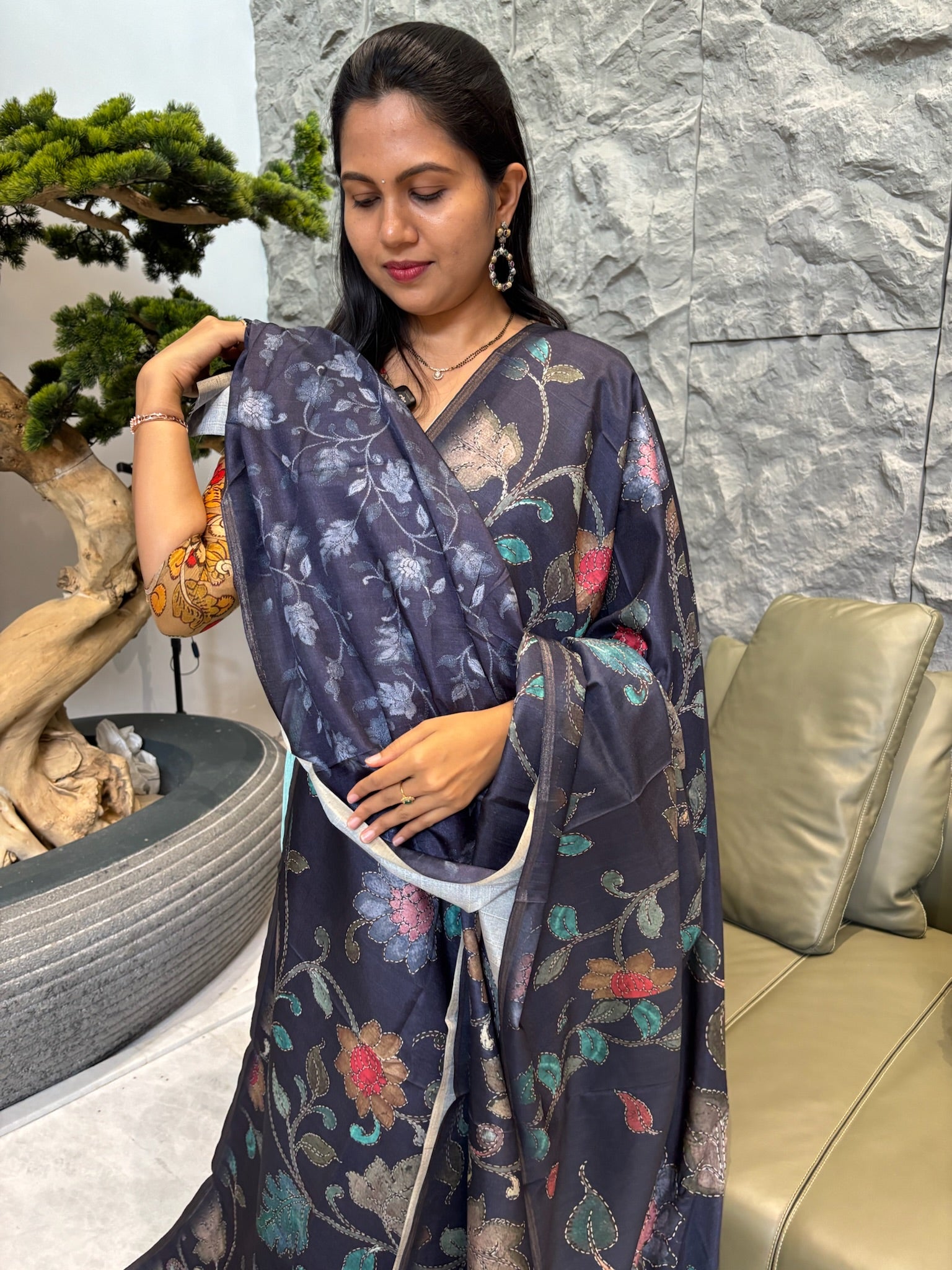 Fancy tussar kantha print