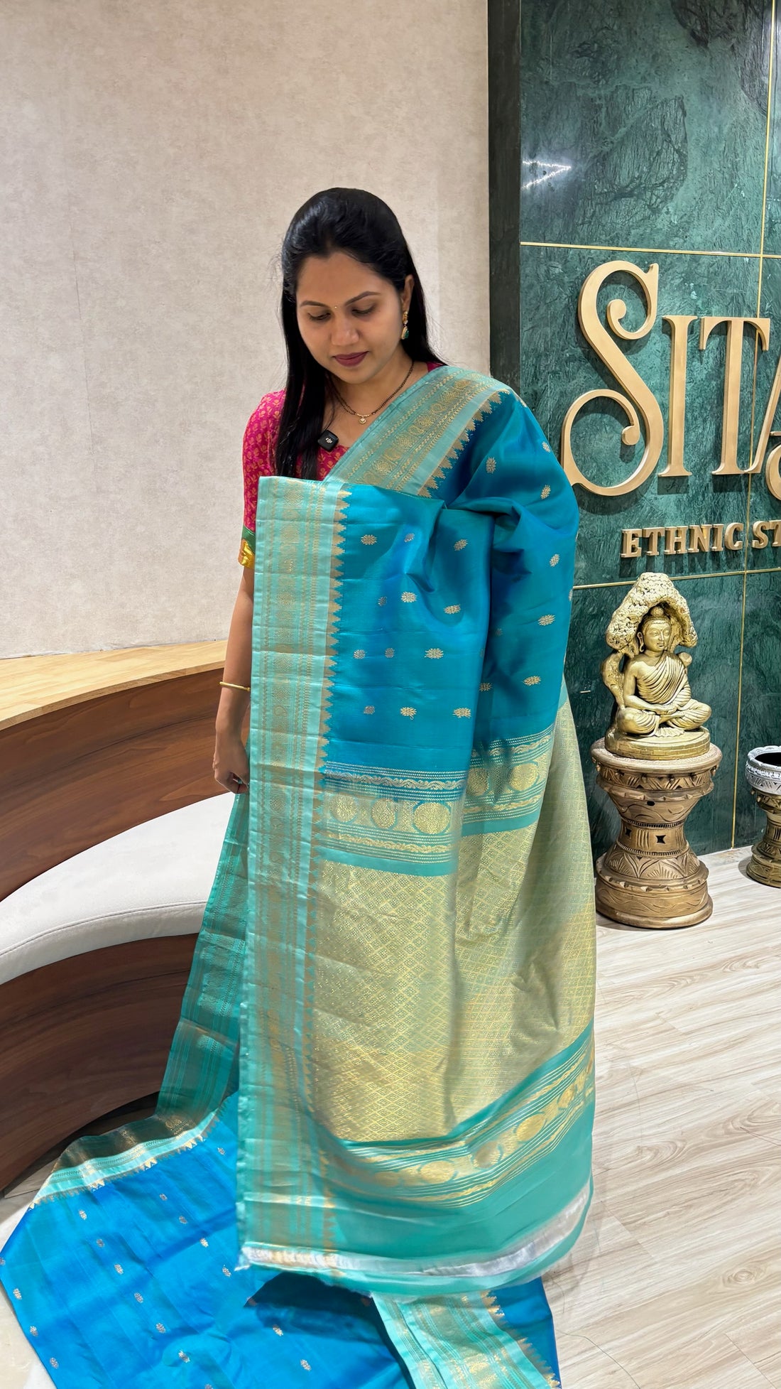 Handloom gadwal pattu