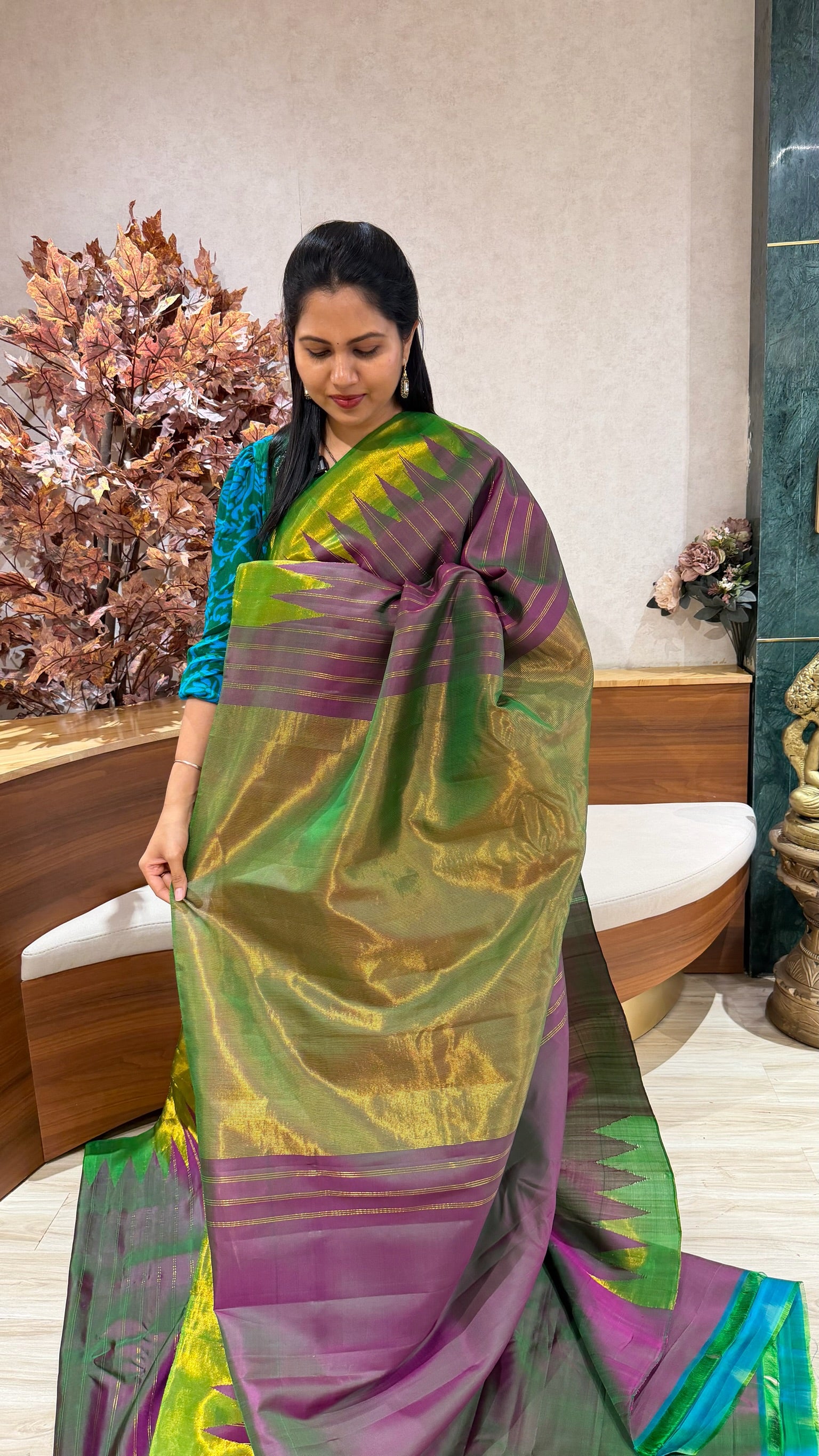 Handloom gadwal tissue border