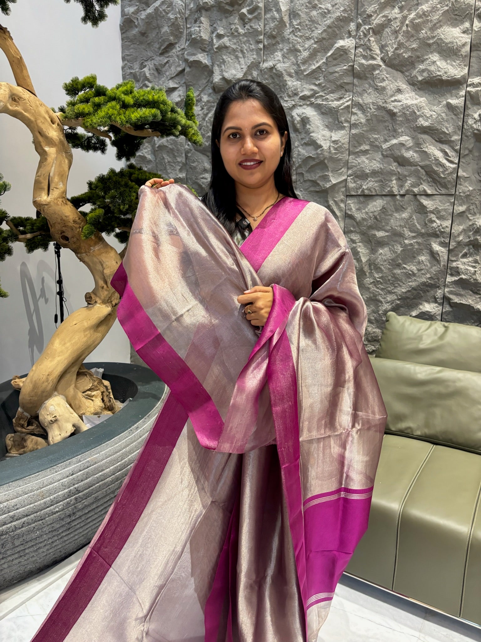 Handloom tissue saree