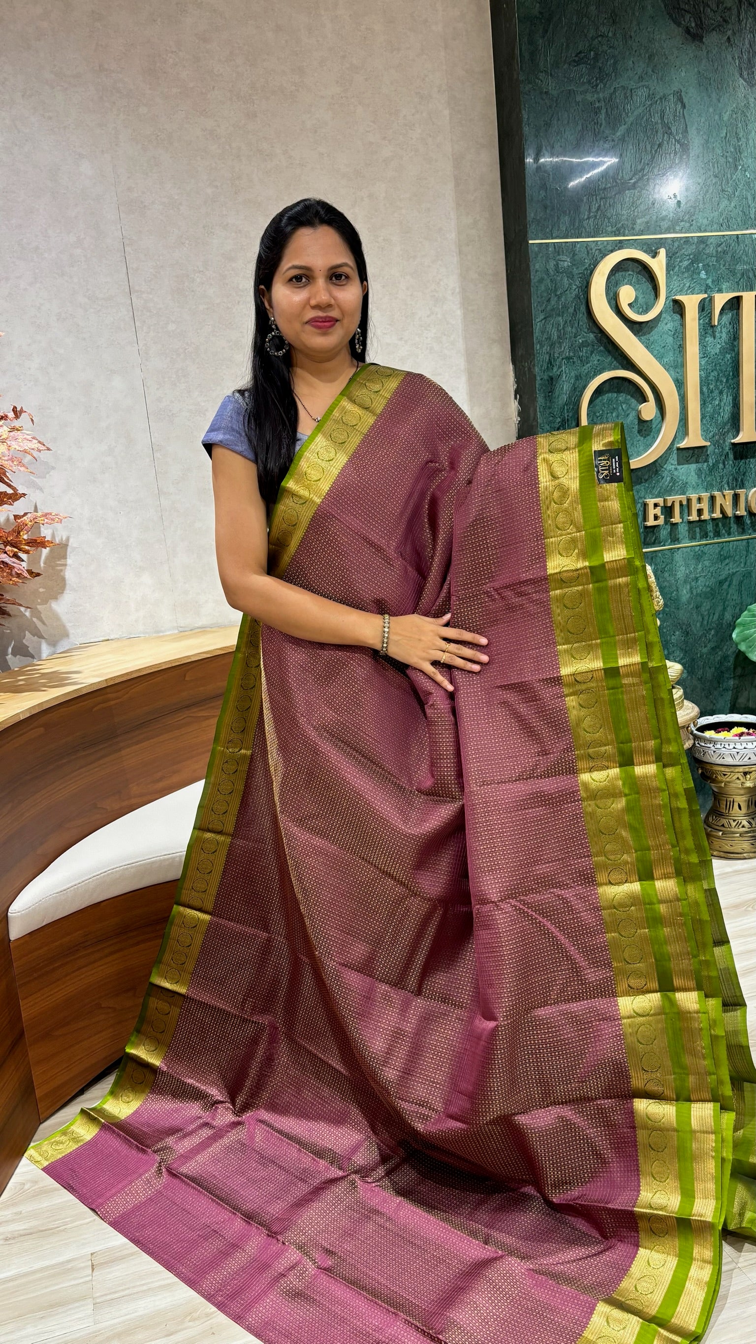 Kanchi pattu checks