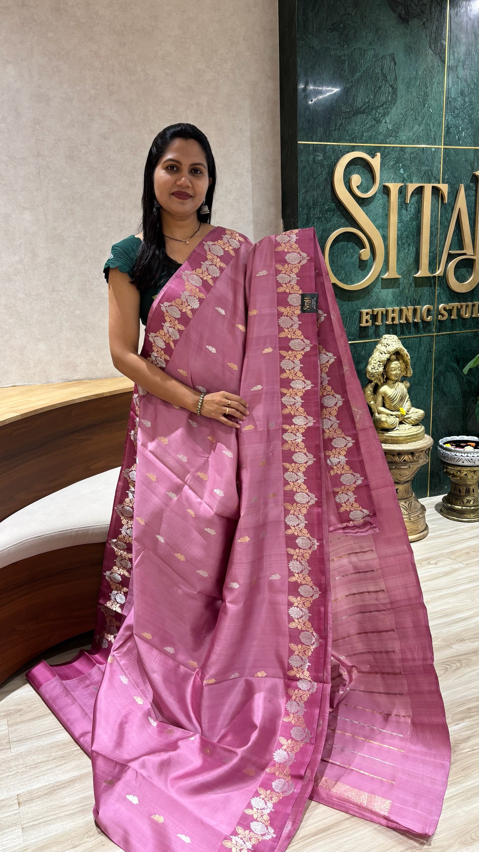 Handloom mango pattu