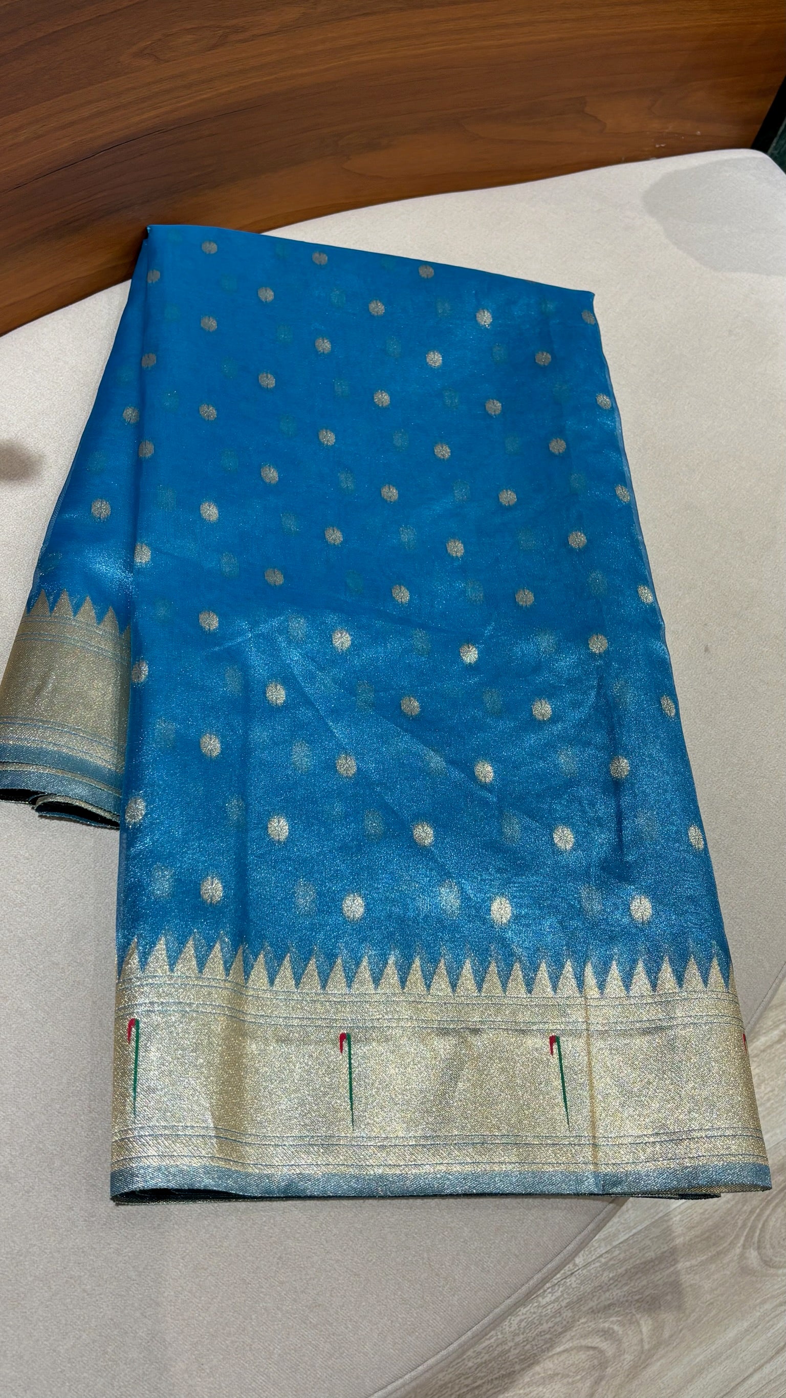 Tissue paithani