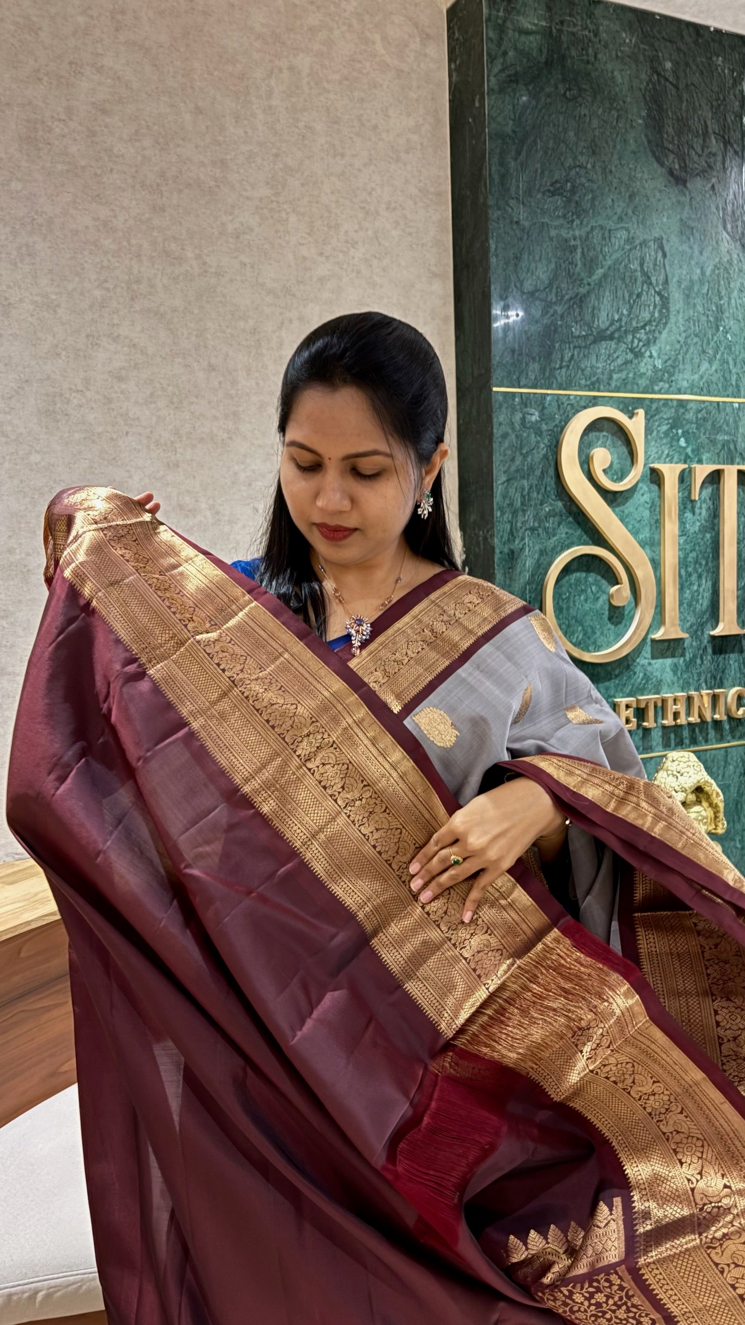 Light weight kanchi pattu