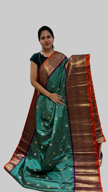Handloom gadwal pattu