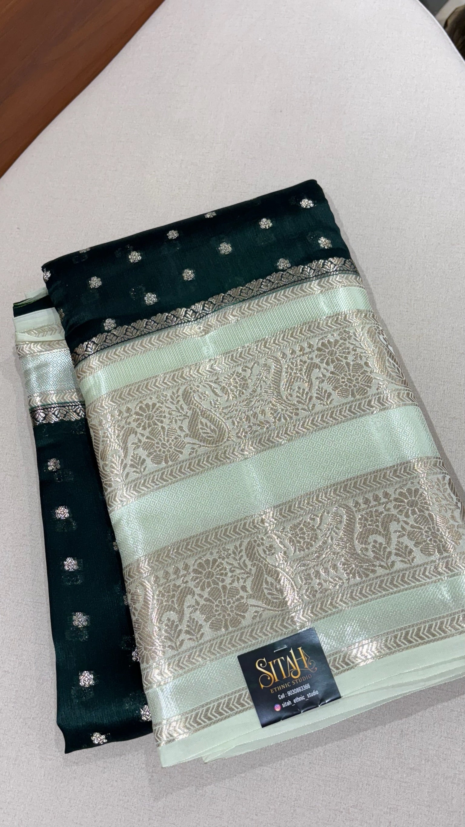 Fancy mango pattu green