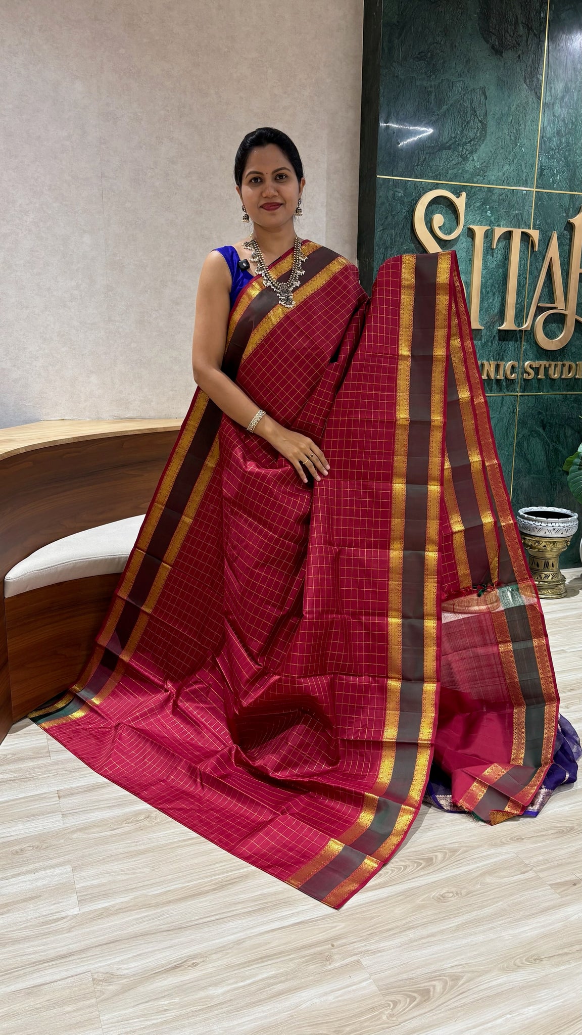 Handloom kanchi pattu kumkum red