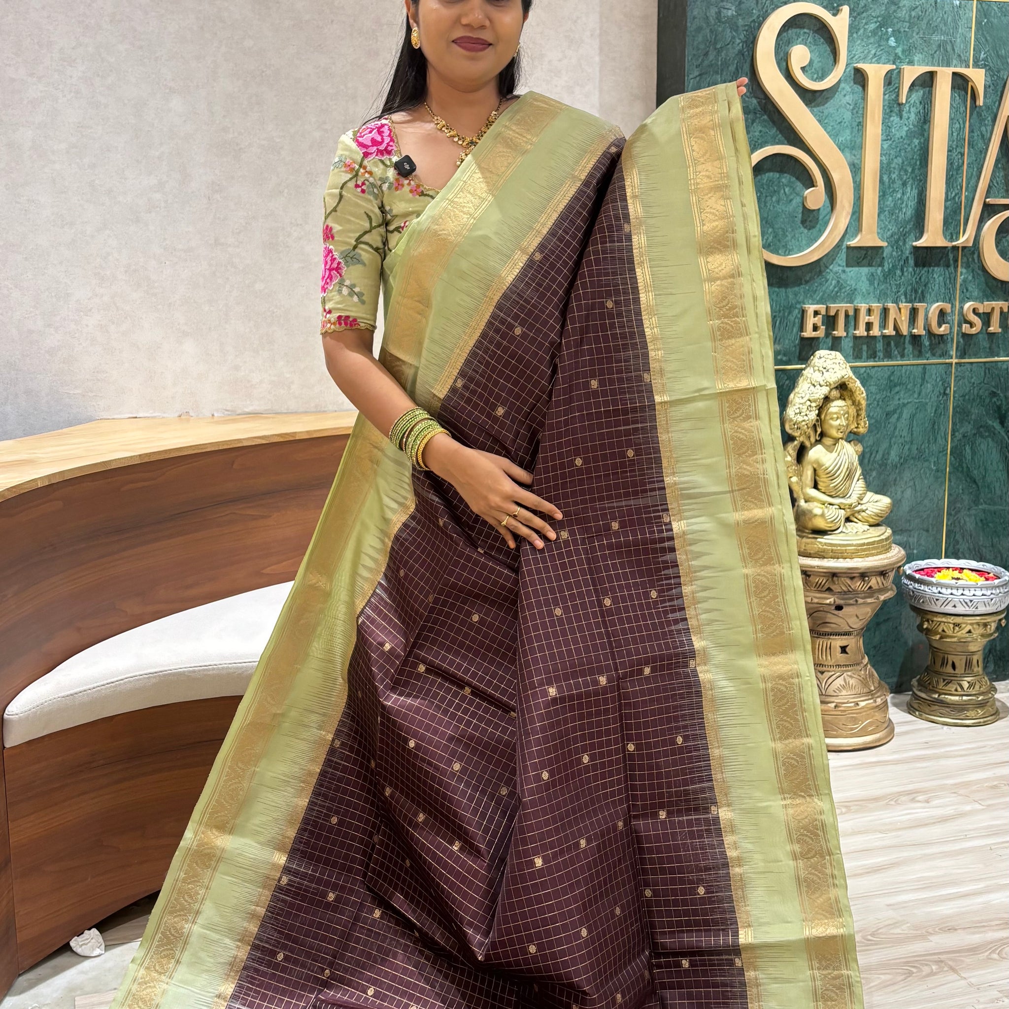 Kanchi pattu snuff - pista green