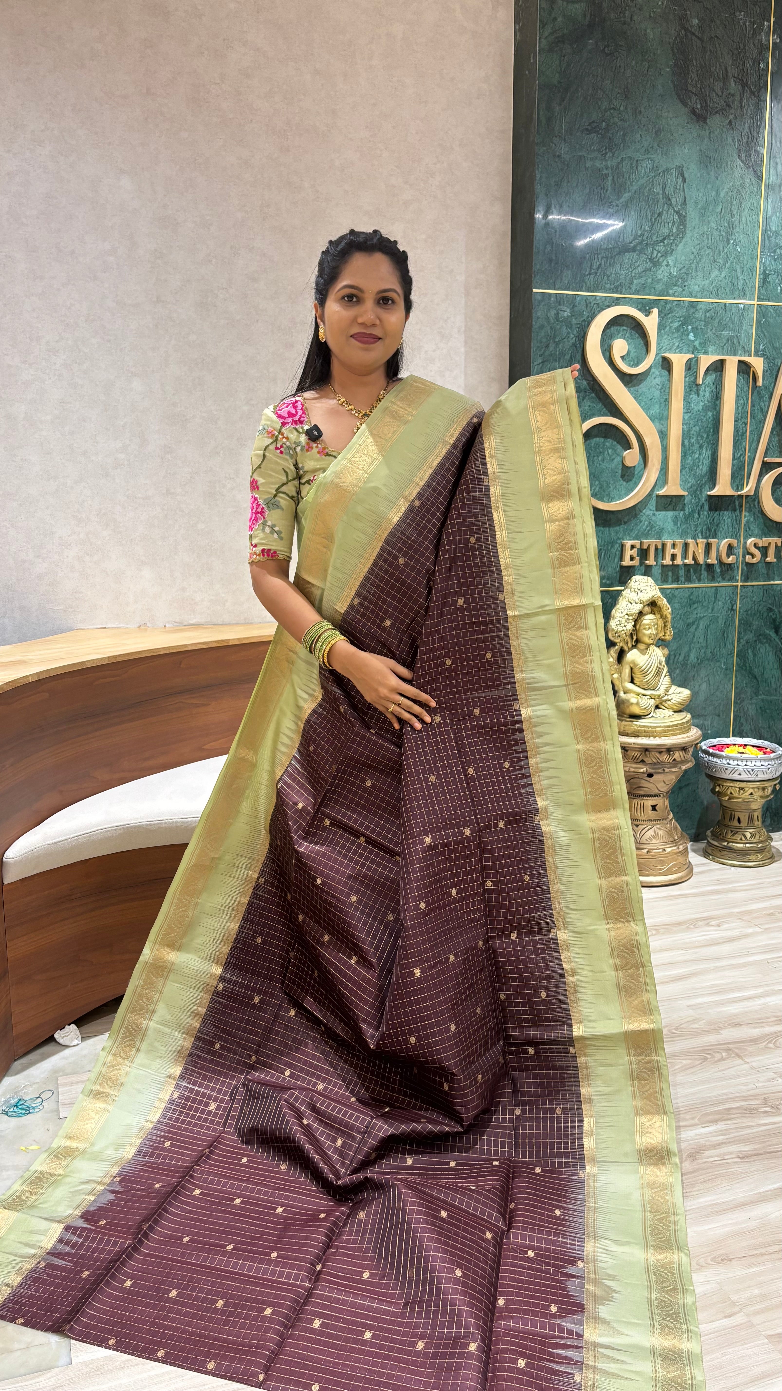 Kanchi pattu snuff - pista green