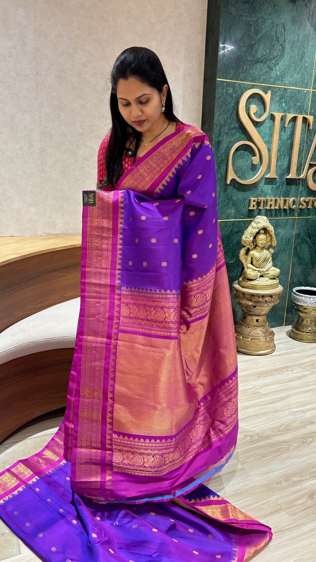 Handloom gadwal pattu