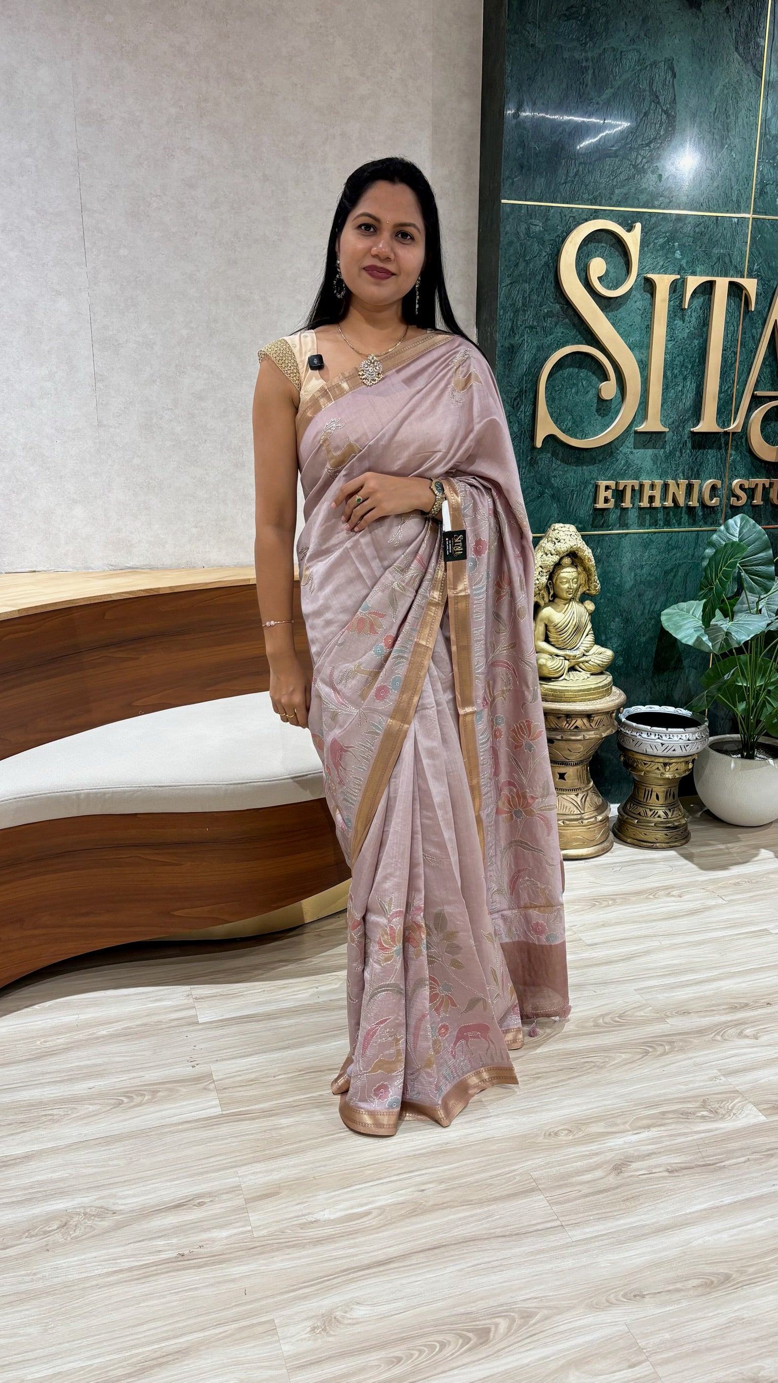 Pure chinia hand brush embroidery