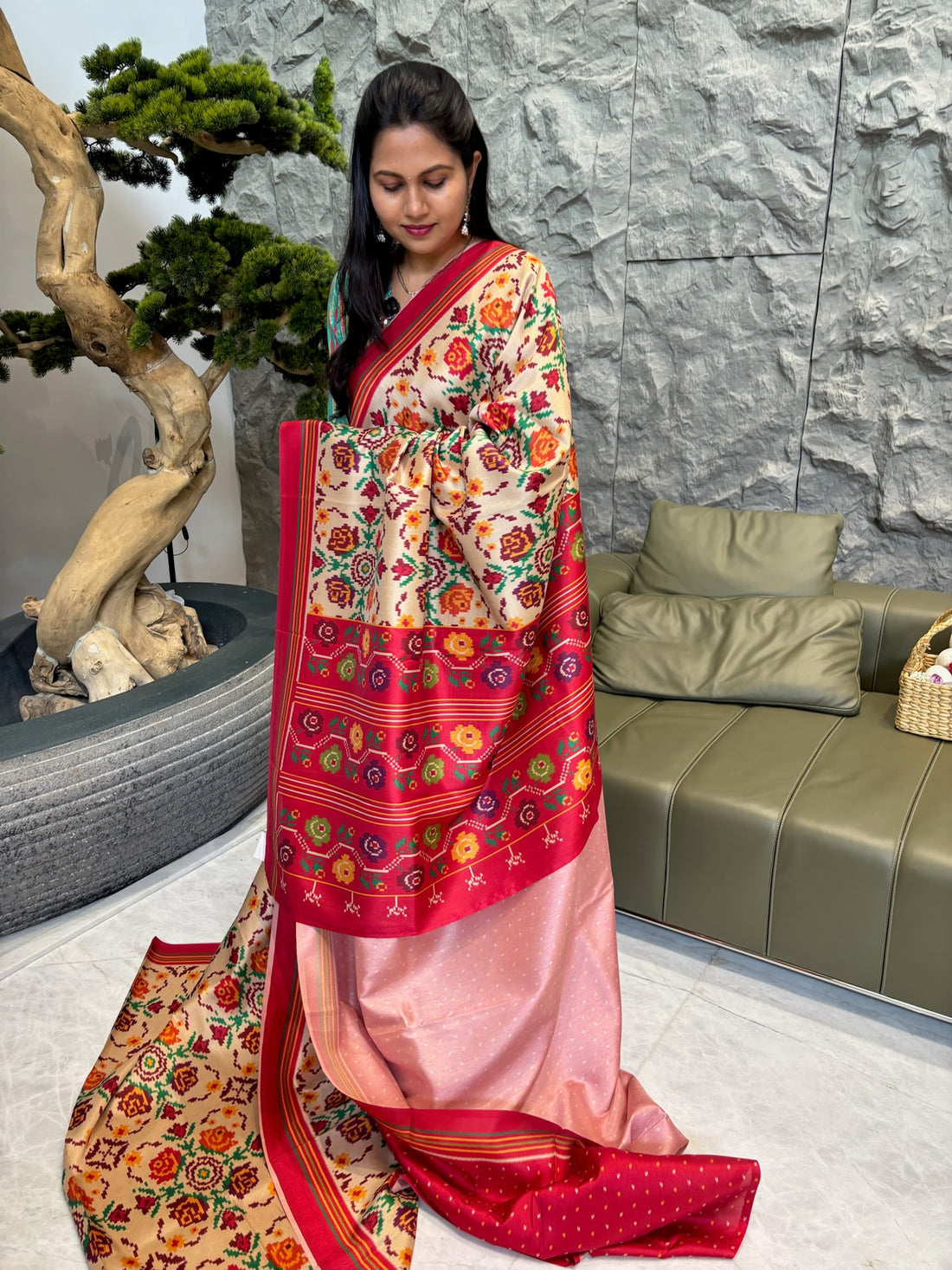 Spun patola cream red