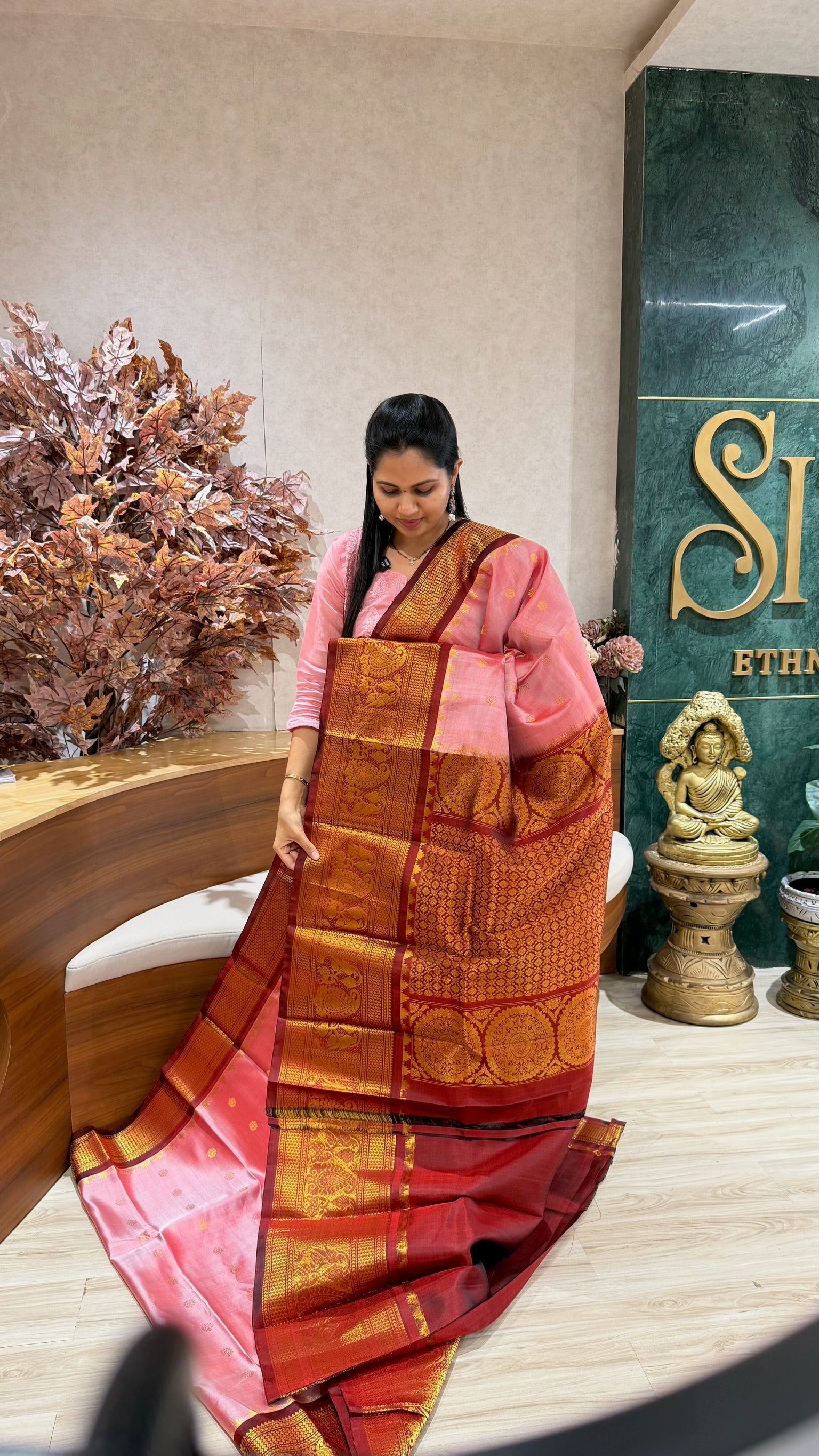 Handloom gadwal pattu