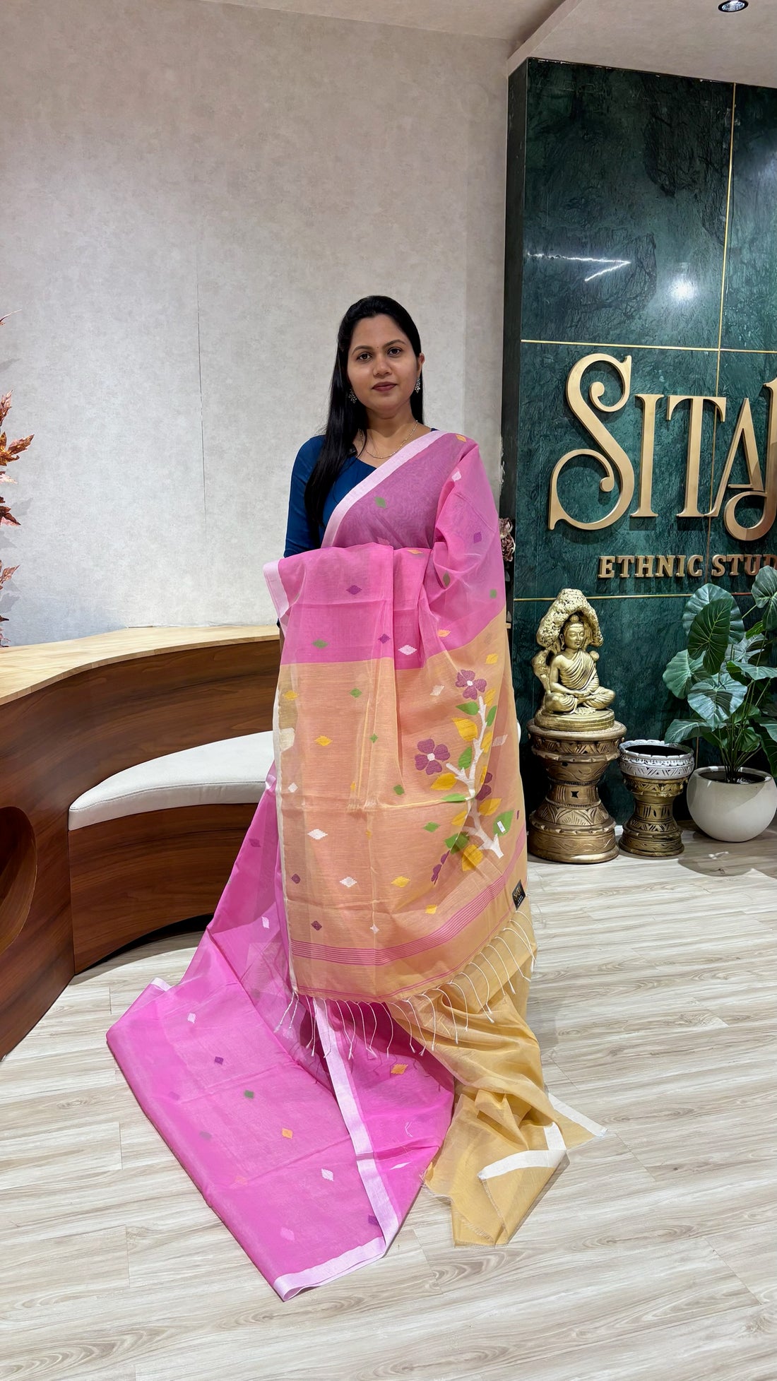 Jhamdani saree pink