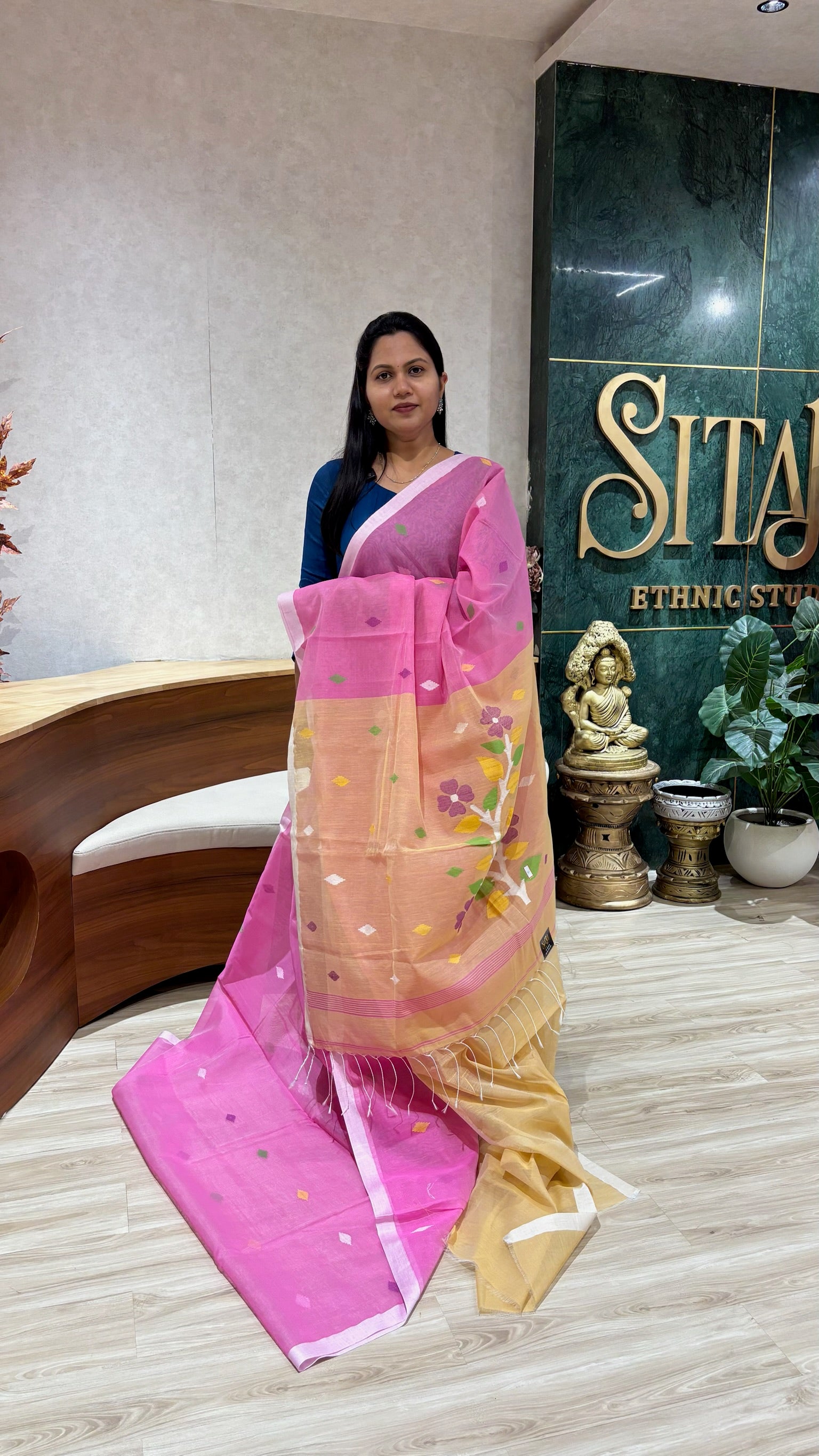 Jhamdani saree pink