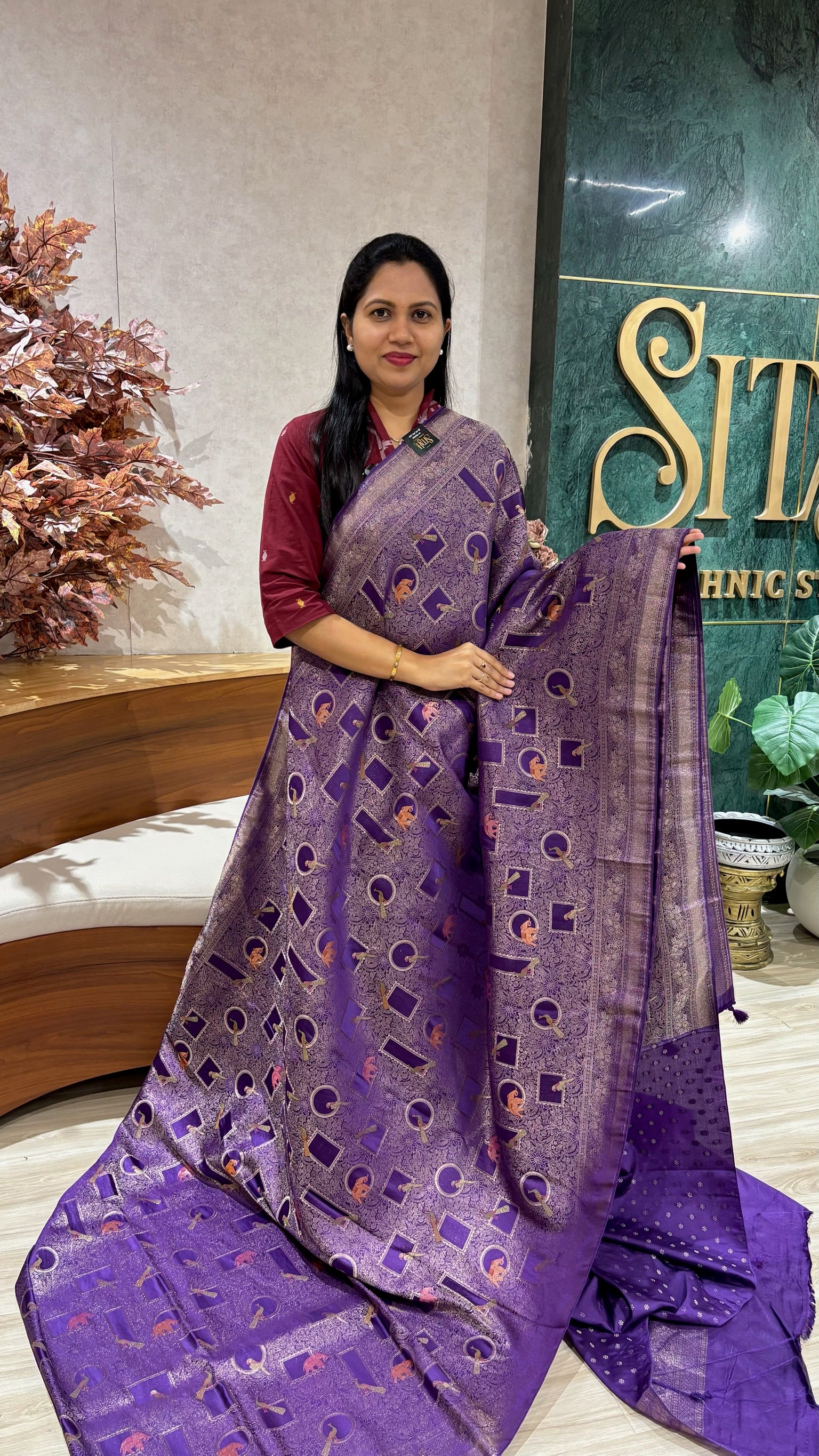 Banaras allover weaving
