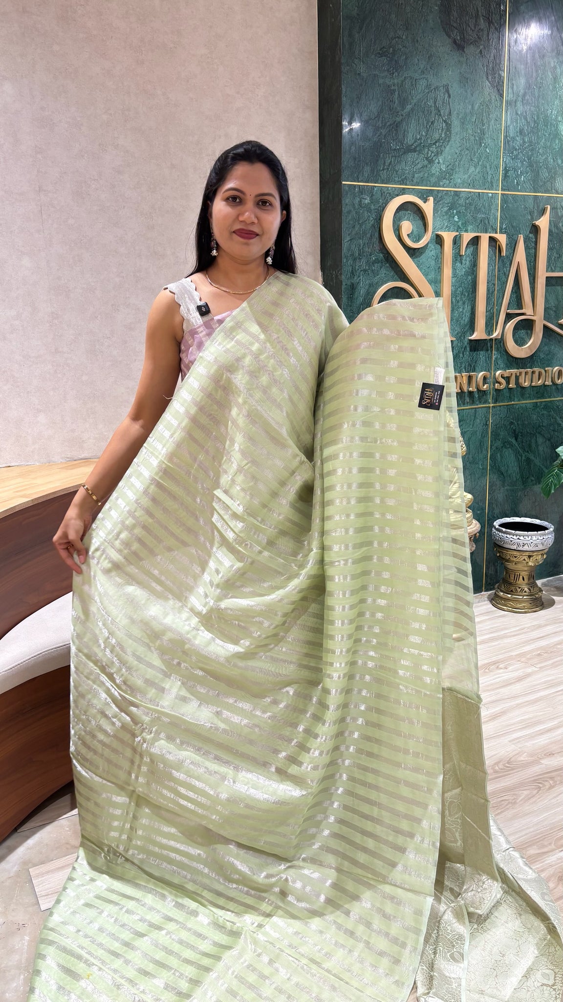 Chinia tissue brocade blouse pista green