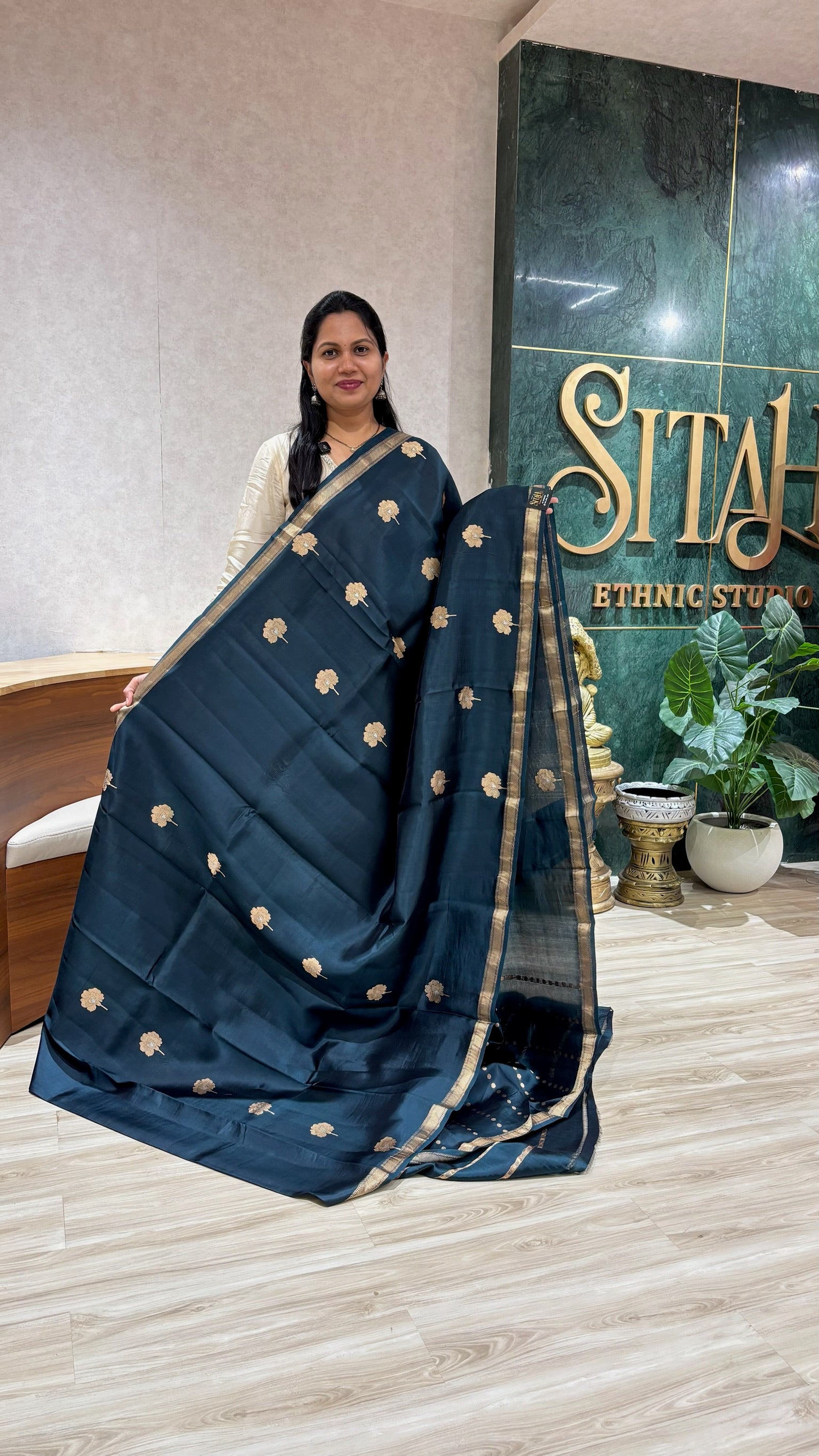 Handloom mango pattu