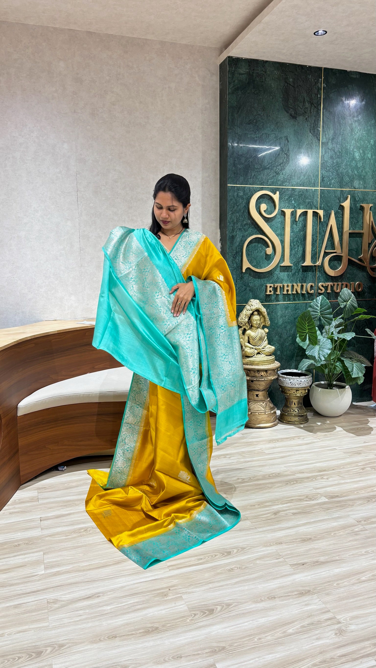 Handloom mango pattu